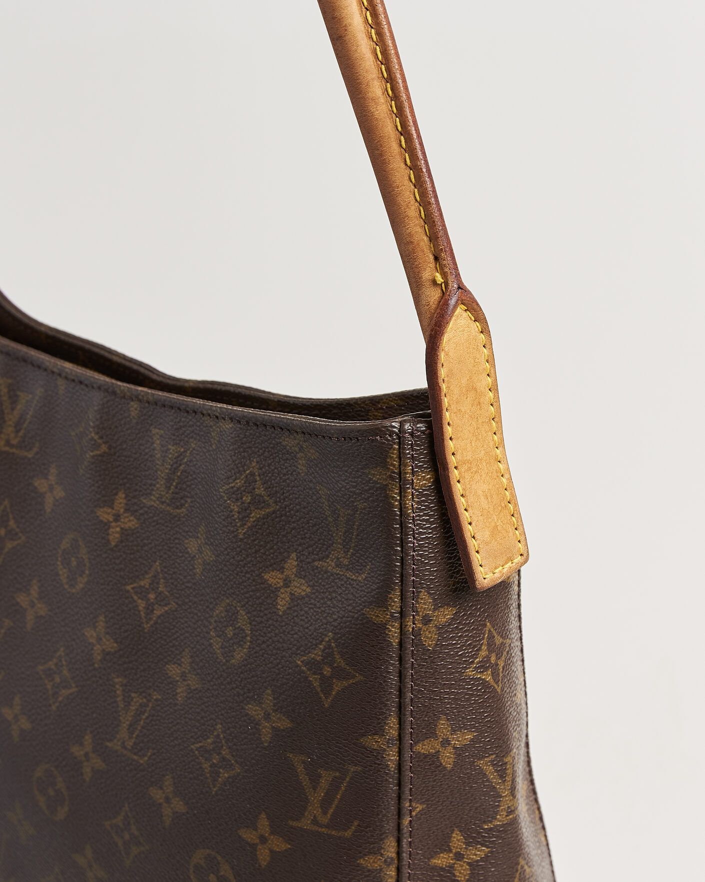 Herre | Pre-Owned & Vintage Bags | Louis Vuitton Pre-Owned | Looping Handbag GM Monogram