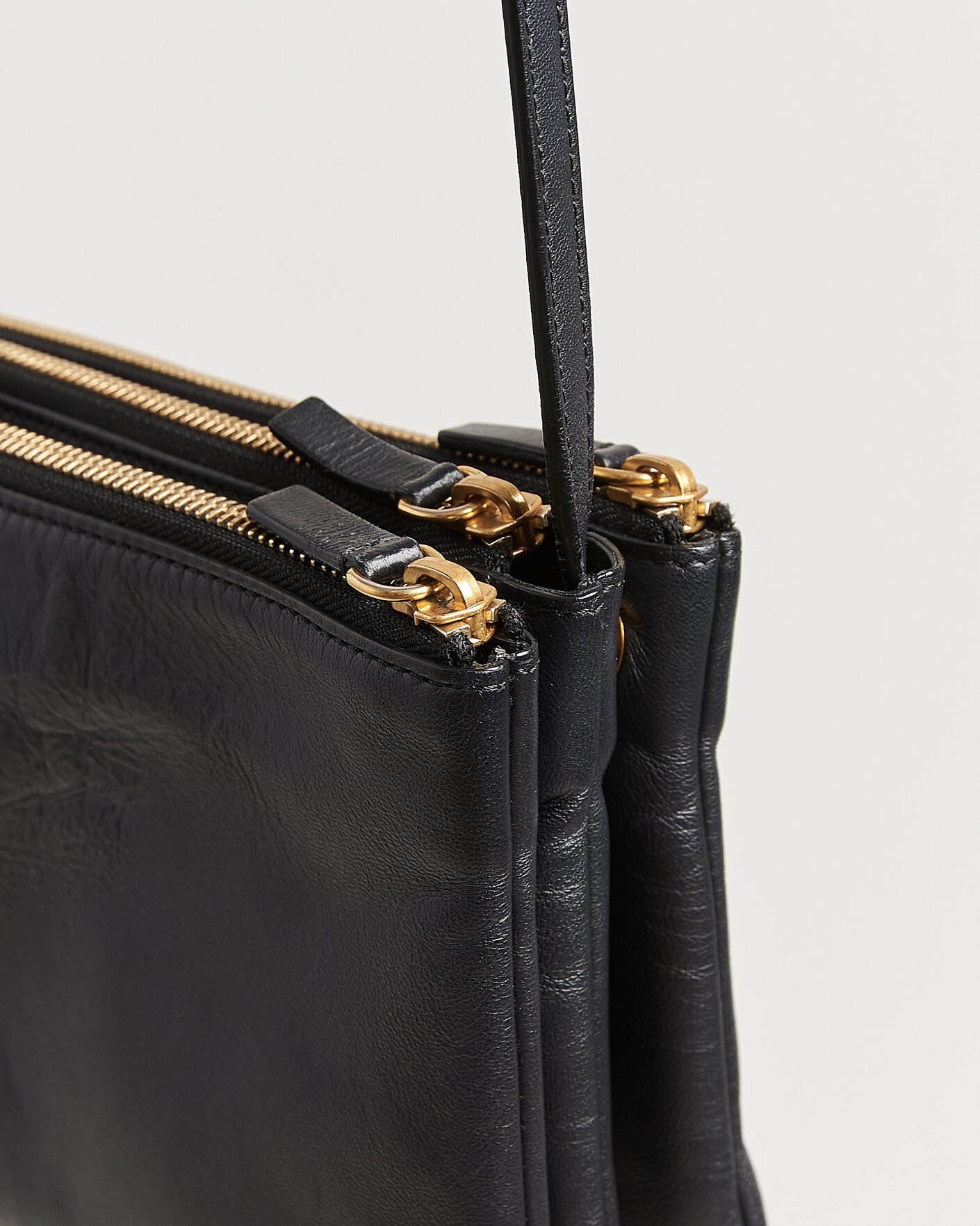 Herre | Pre-Owned & Vintage Bags | Celine Pre-Owned | Trio Bag Small Leather Black