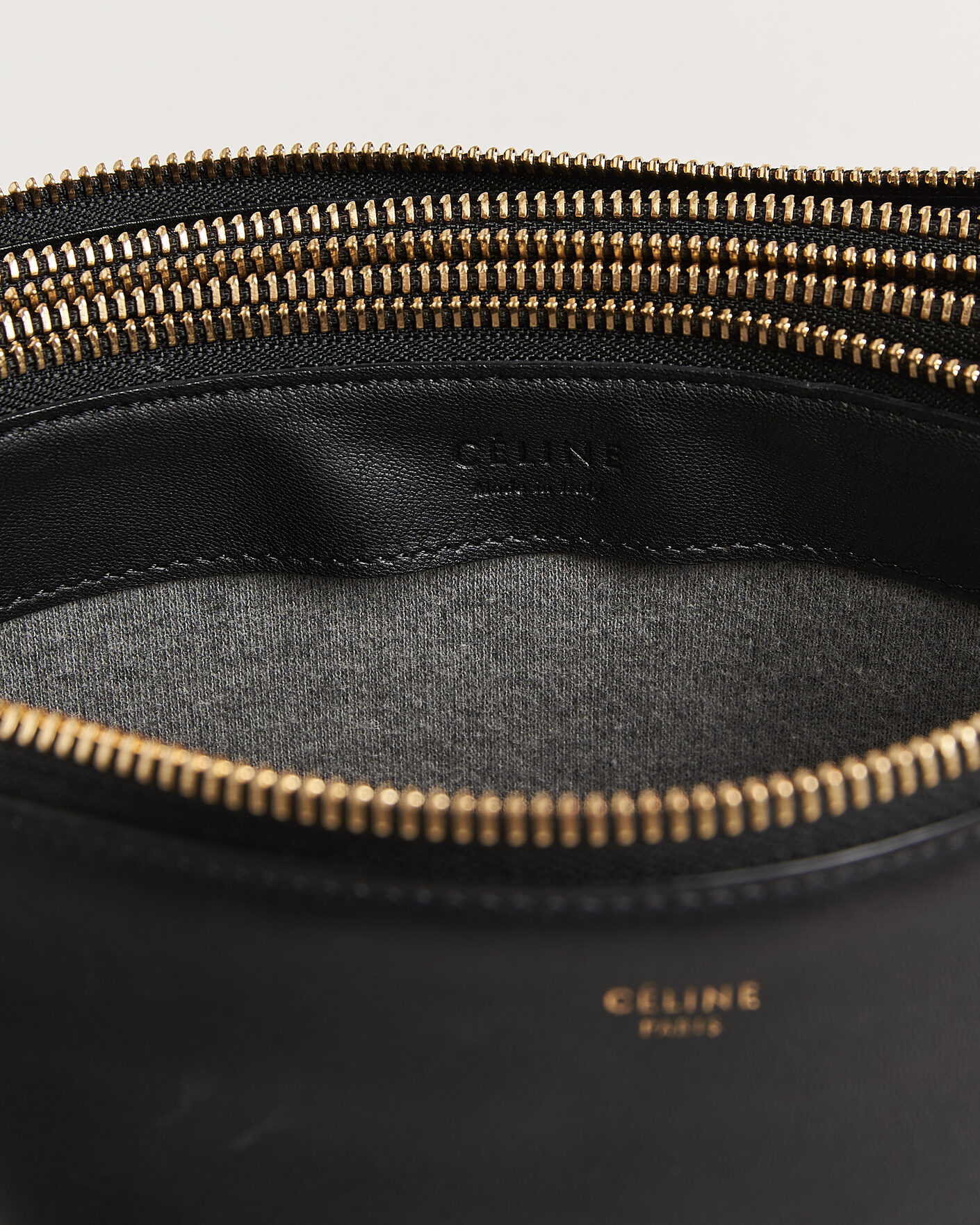 Herre | Pre-Owned & Vintage Bags | Celine Pre-Owned | Trio Bag Medium Leather Black