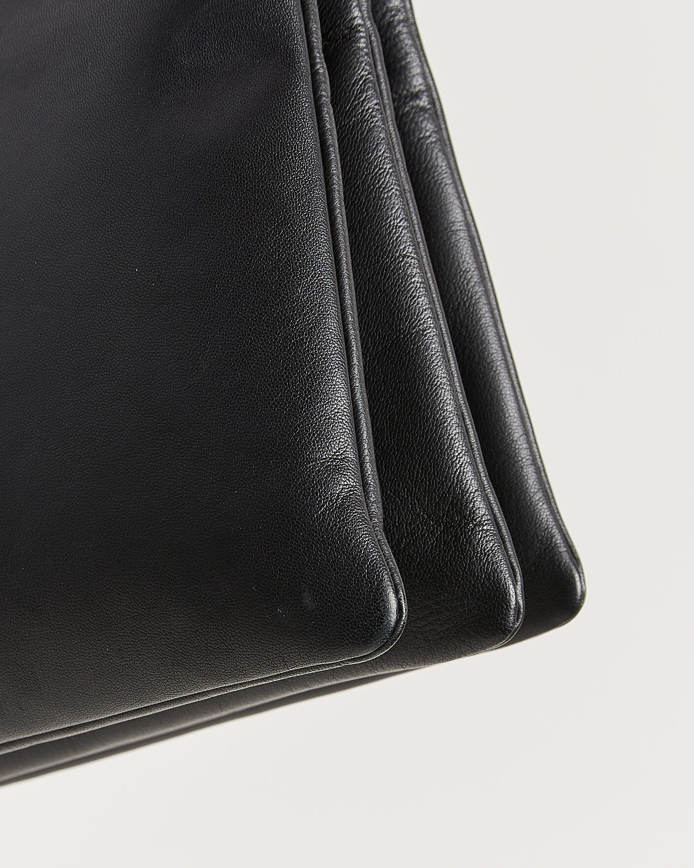 Herre | Pre-Owned & Vintage Bags | Celine Pre-Owned | Trio Bag Medium Leather Black