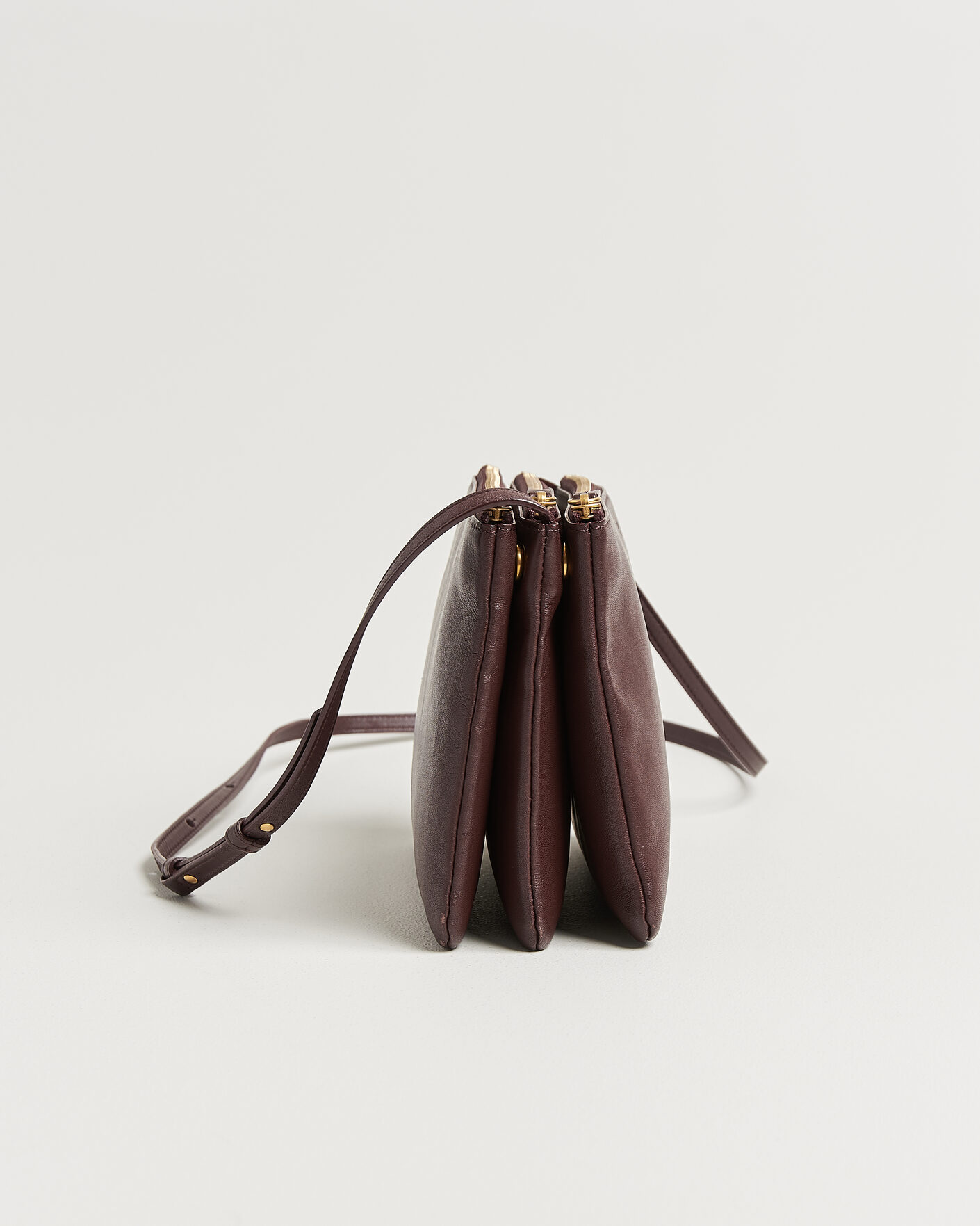 Herre | Pre-Owned & Vintage Bags | Celine Pre-Owned | Trio Bag Medium Leather Burgundy