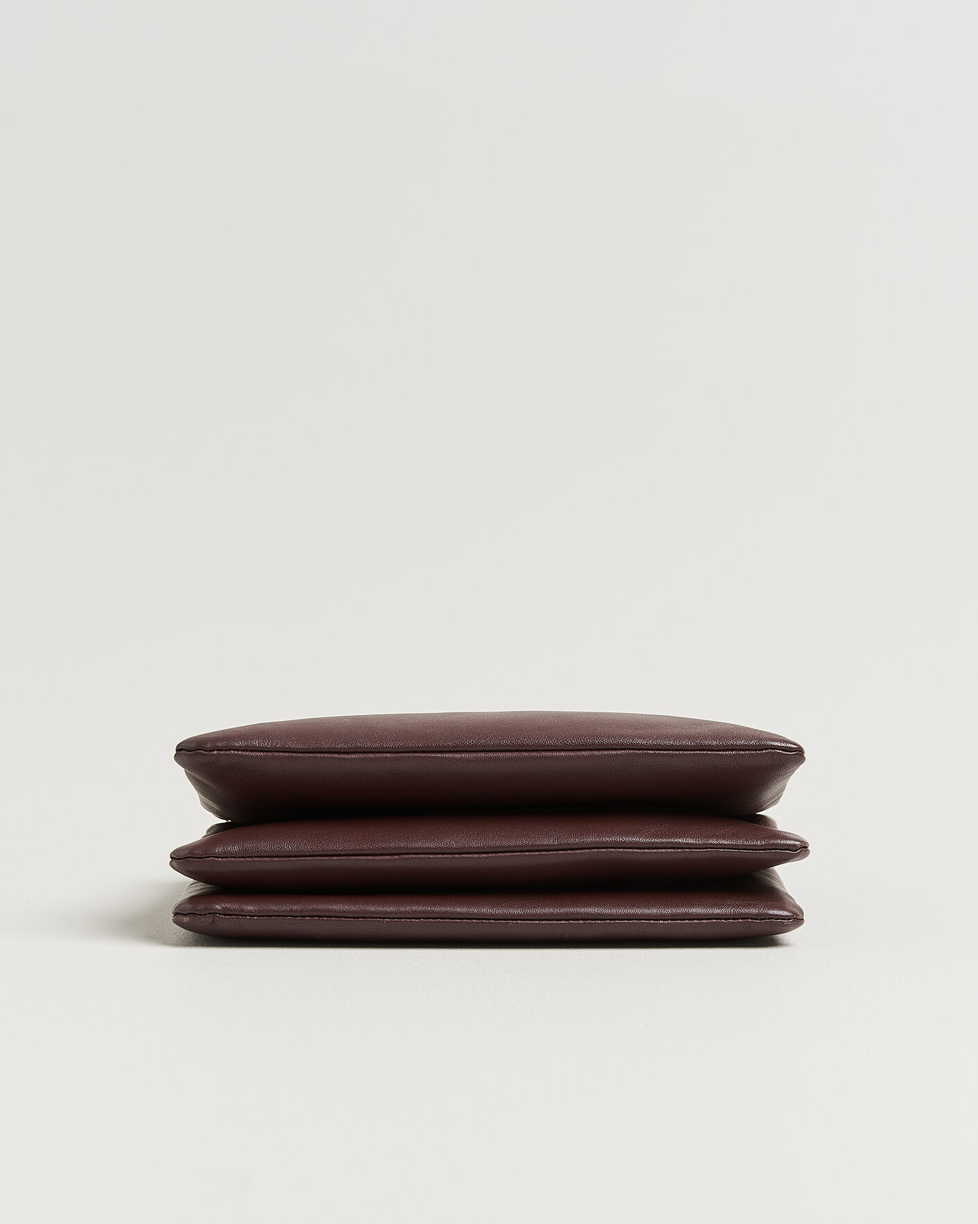 Herre | Pre-Owned & Vintage Bags | Celine Pre-Owned | Trio Bag Medium Leather Burgundy