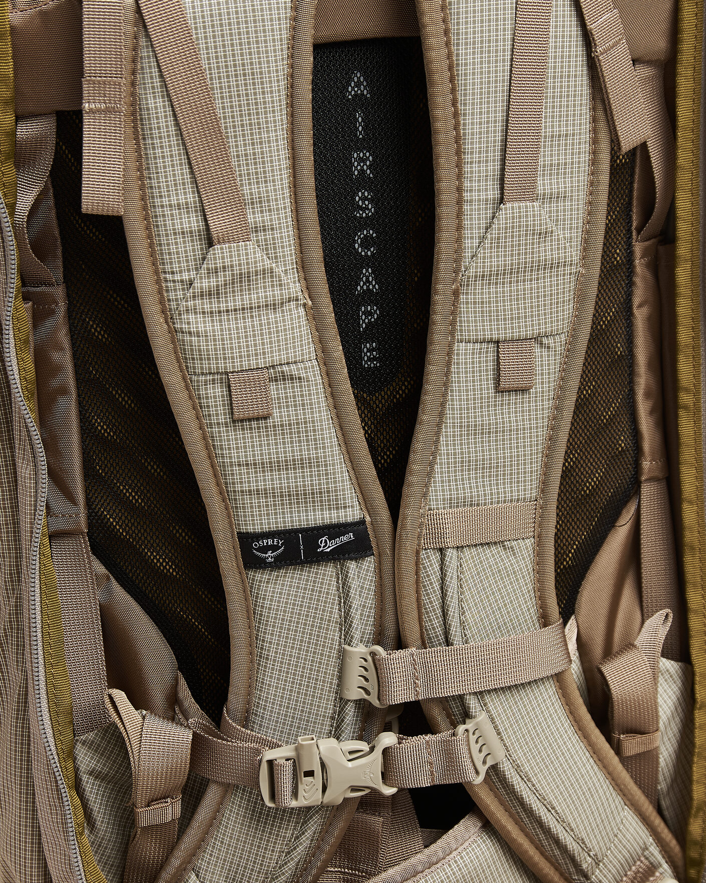 Herre | Vesker | Osprey | X Danner Farpoint 40 Sawdust - Latte Brown
