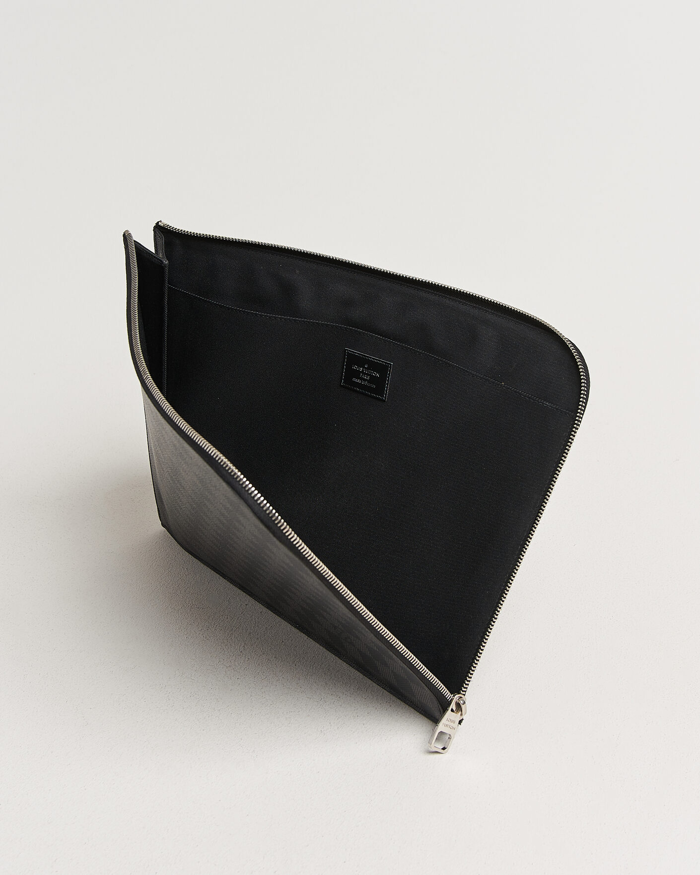 Herre | Pre-Owned & Vintage Bags | Louis Vuitton Pre-Owned | Pochette Jules Damier Graphite