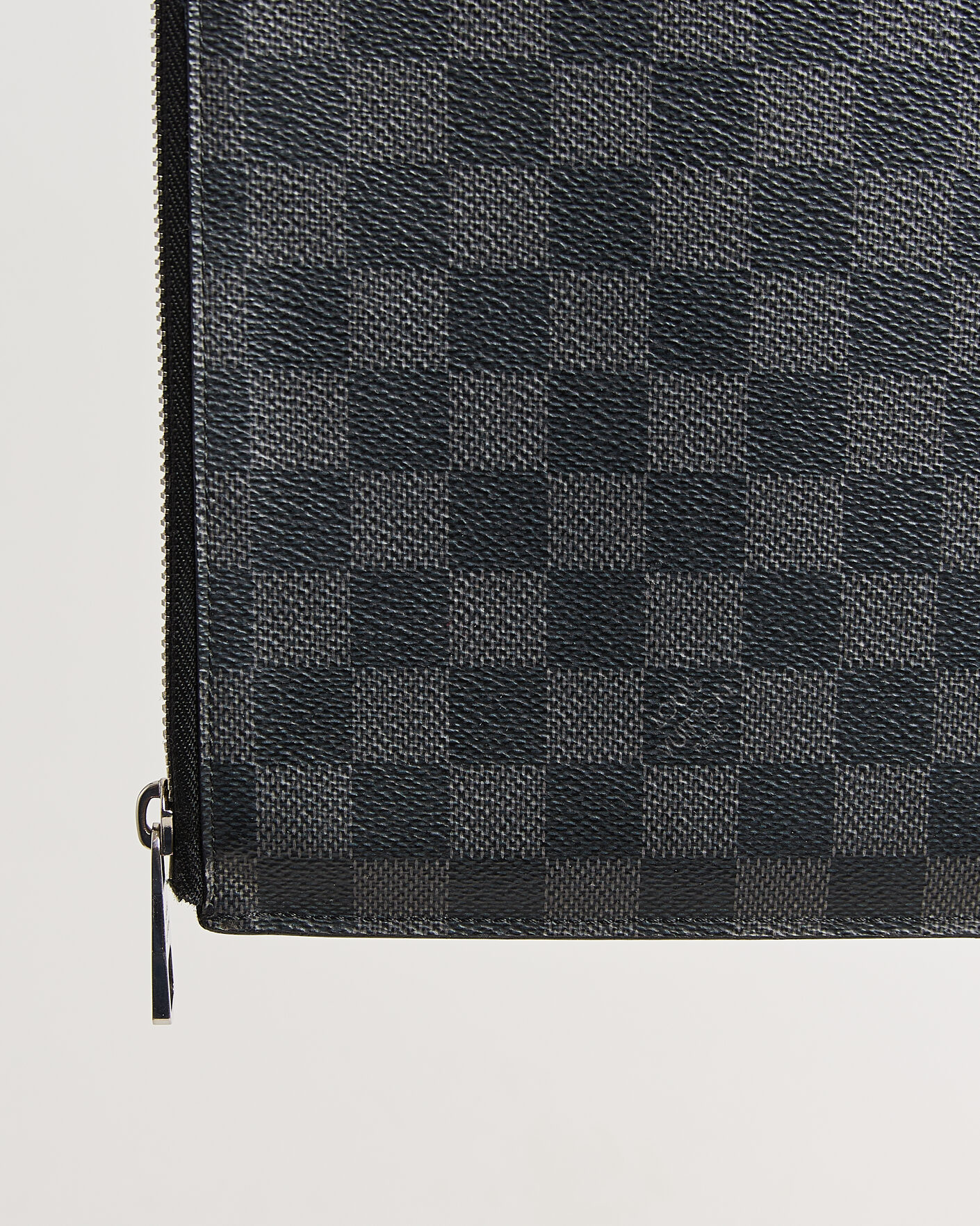 Herre | Pre-Owned & Vintage Bags | Louis Vuitton Pre-Owned | Pochette Jules Damier Graphite