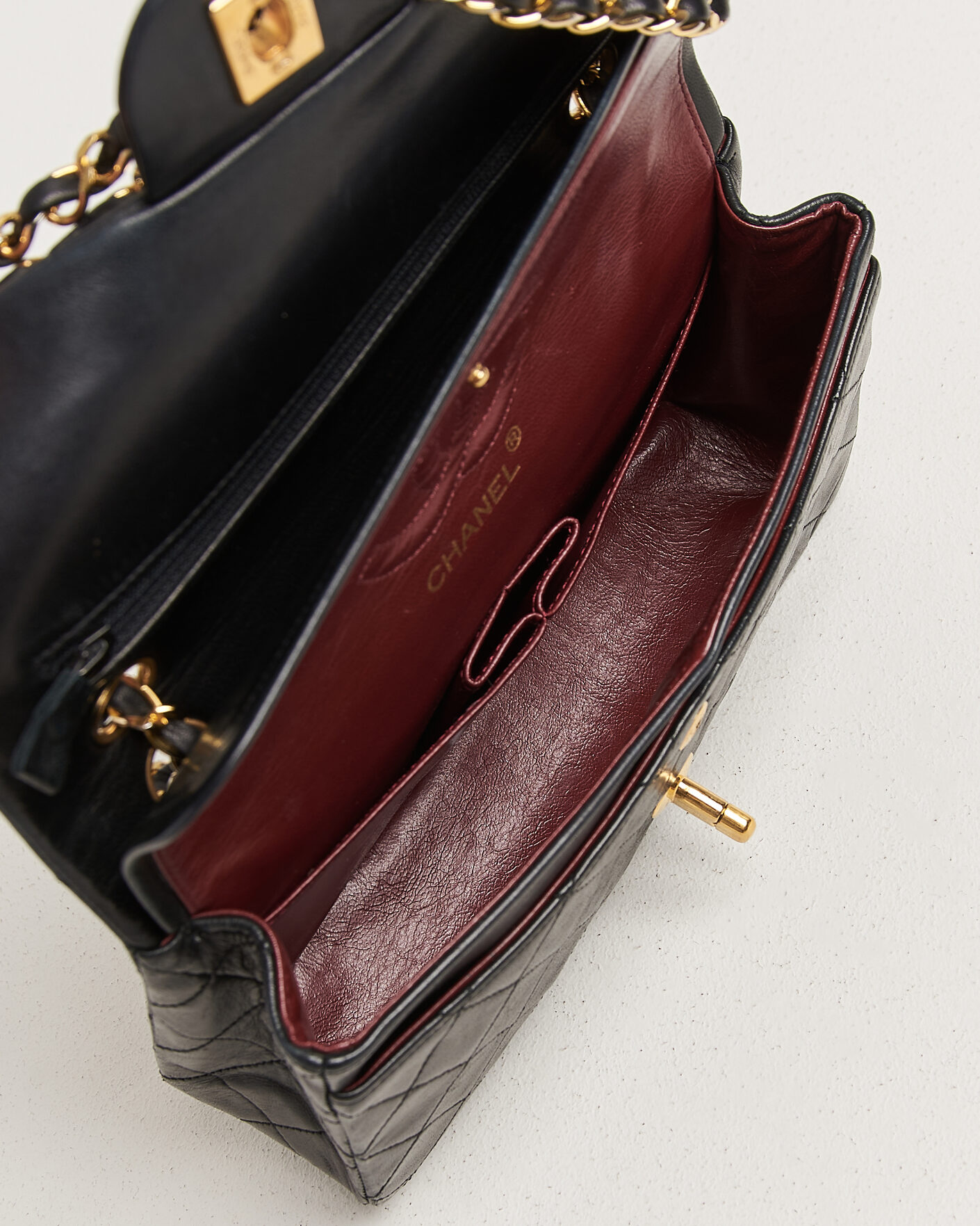 Herre | Pre-Owned & Vintage Bags | Chanel Pre-Owned | Classic Small Double Flap Bag Black
