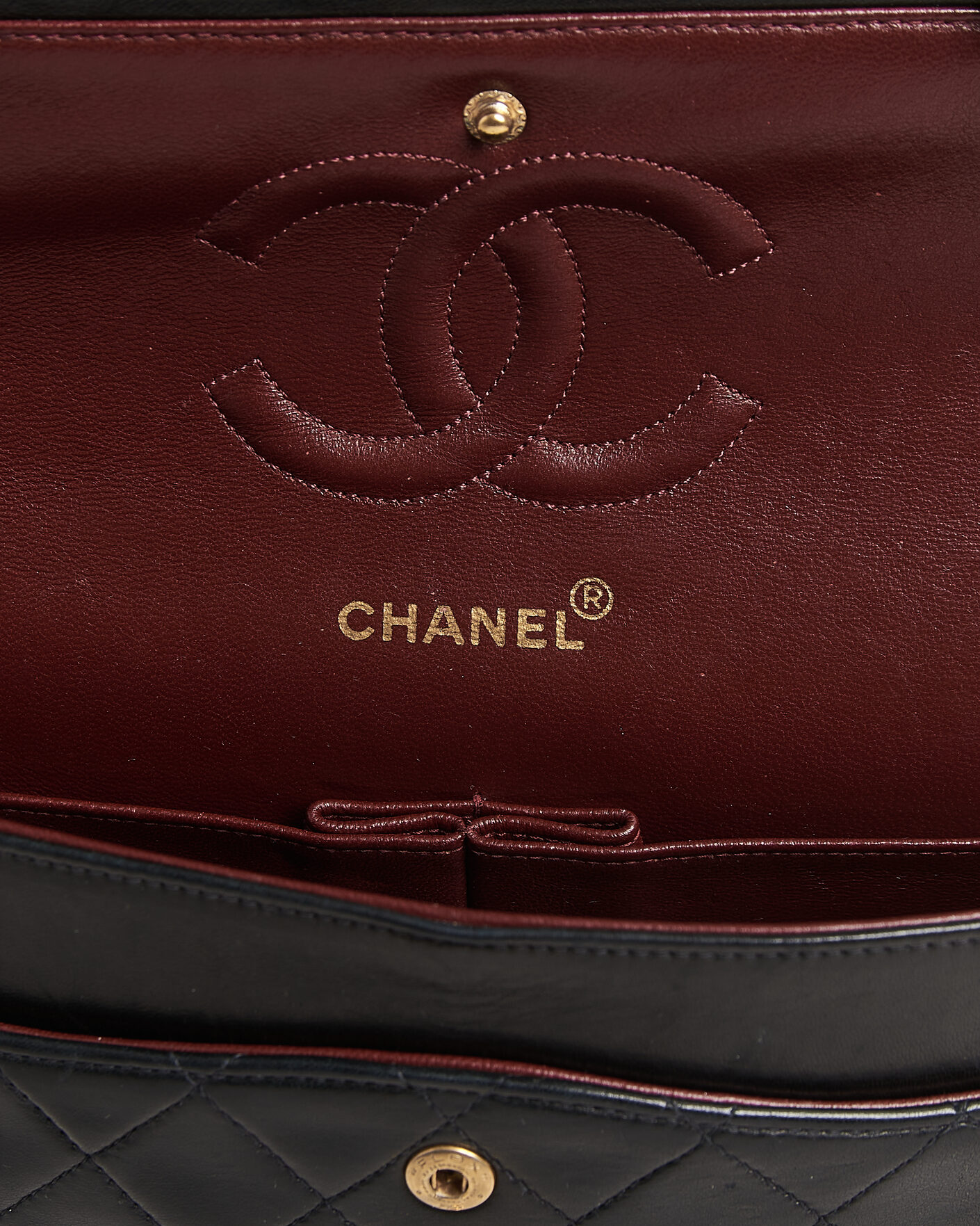Herre | Pre-Owned & Vintage Bags | Chanel Pre-Owned | Classic Medium Double Flap Bag Black