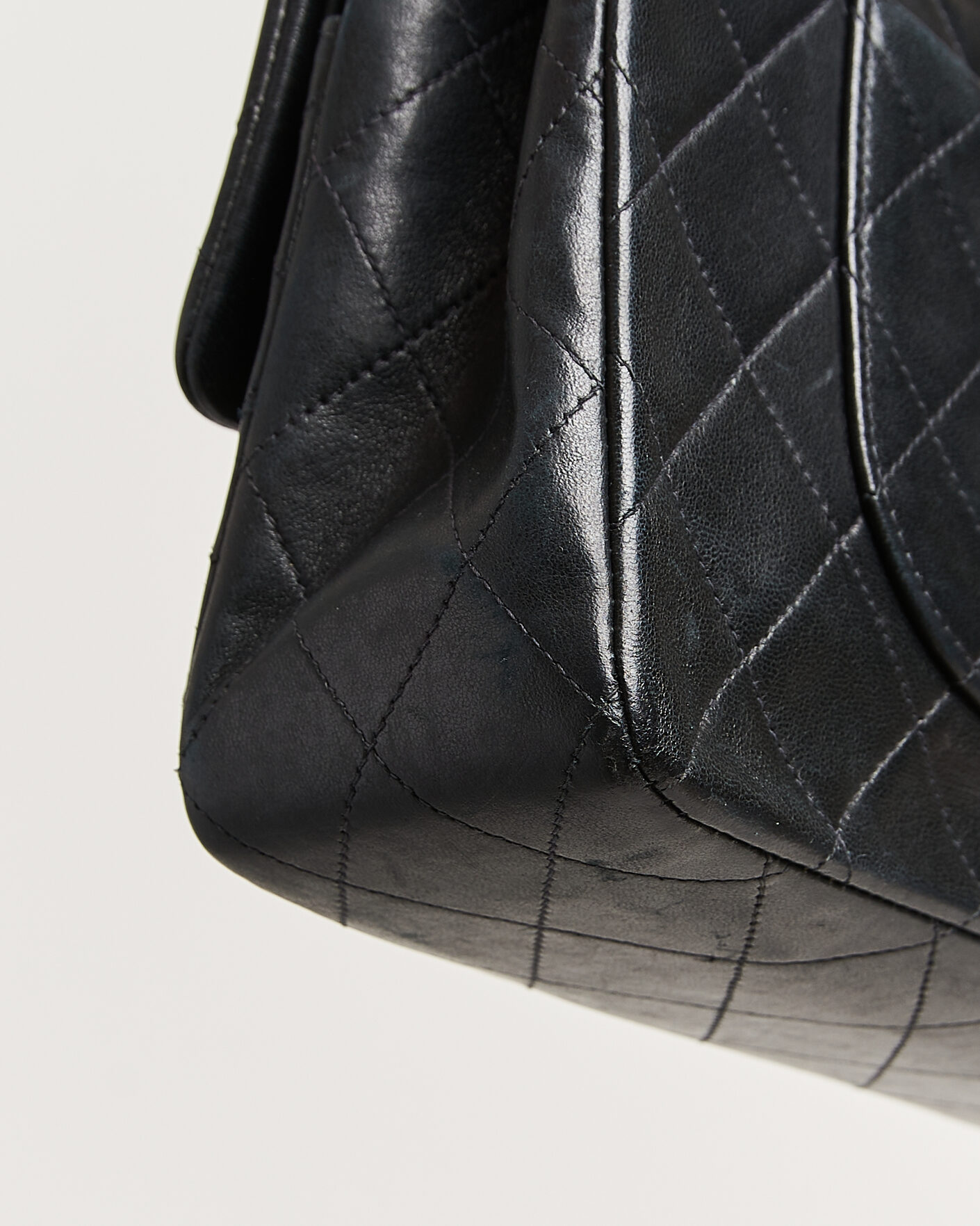 Herre | Chanel Pre-Owned Classic Medium Double Flap Bag Black | Chanel Pre-Owned | Classic Medium Double Flap Bag Black