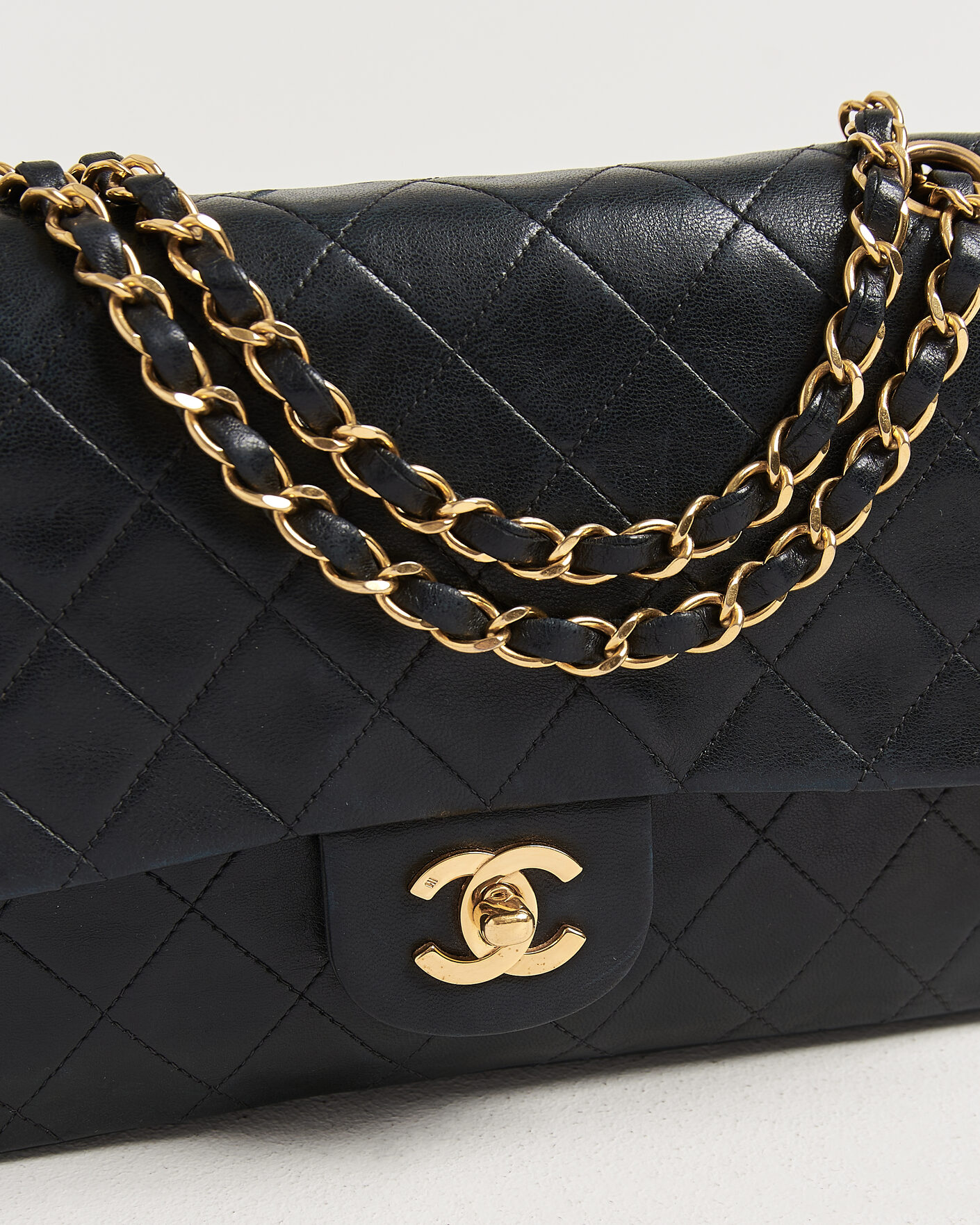 Herre | Chanel Pre-Owned Classic Medium Double Flap Bag Black | Chanel Pre-Owned | Classic Medium Double Flap Bag Black