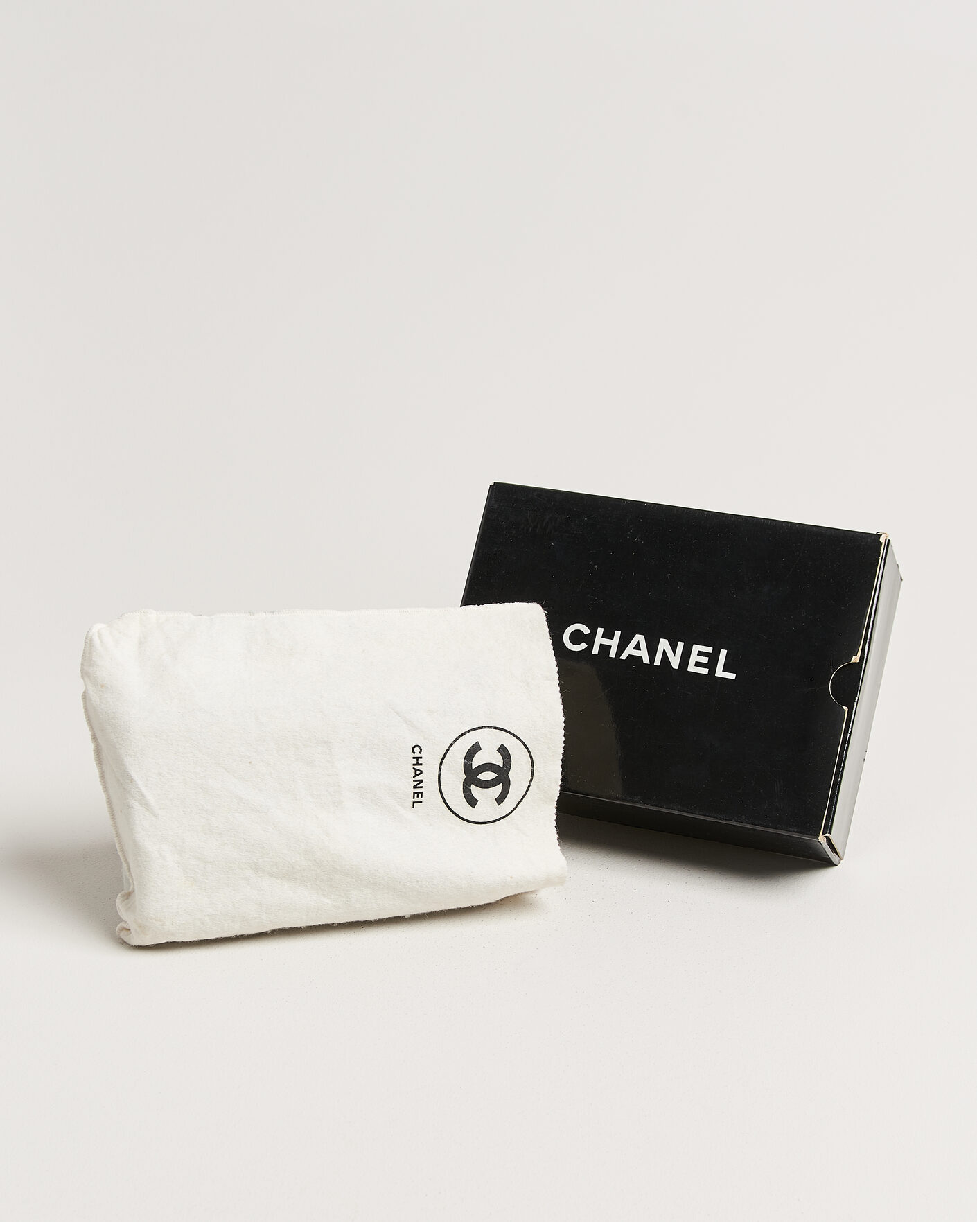 Herre | Pre-Owned & Vintage Bags | Chanel Pre-Owned | Classic Small Double Flap Bag Black