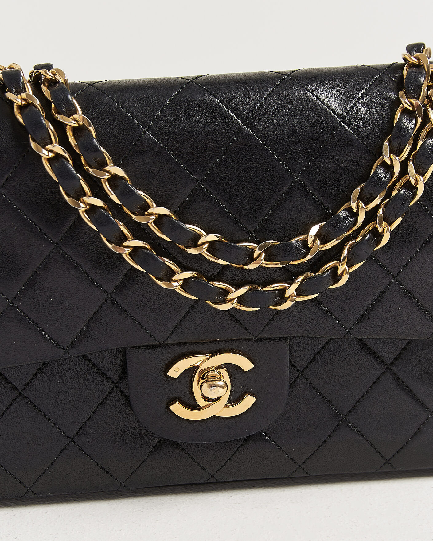 Herre | Pre-Owned & Vintage Bags | Chanel Pre-Owned | Classic Small Double Flap Bag Black
