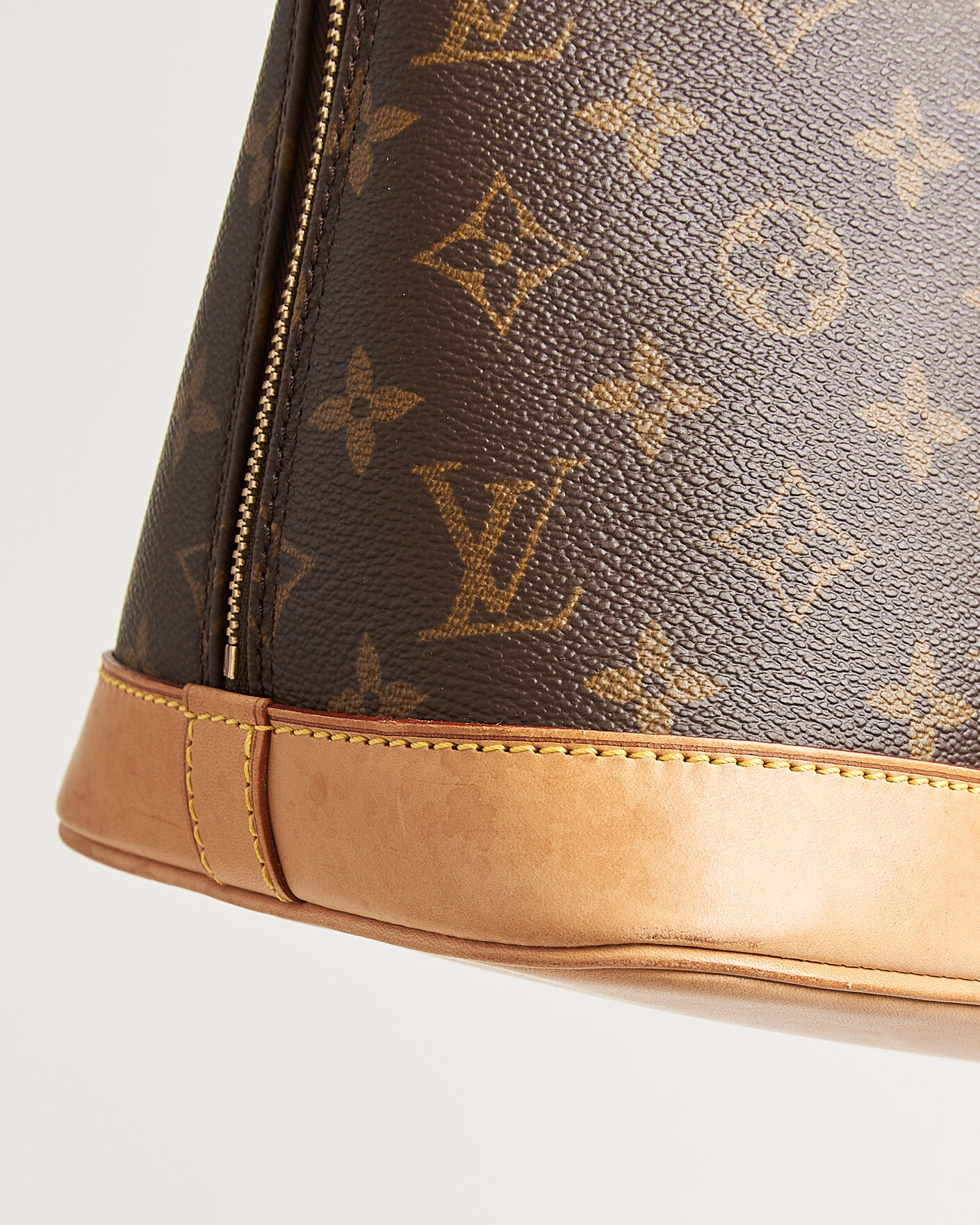 Herre | Pre-Owned & Vintage Bags | Louis Vuitton Pre-Owned | Alma Bag PM Monogram
