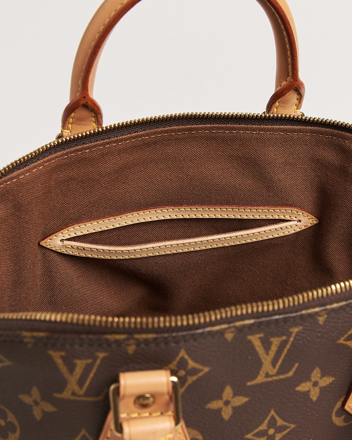 Herre | Pre-Owned & Vintage Bags | Louis Vuitton Pre-Owned | Alma Bag PM Monogram
