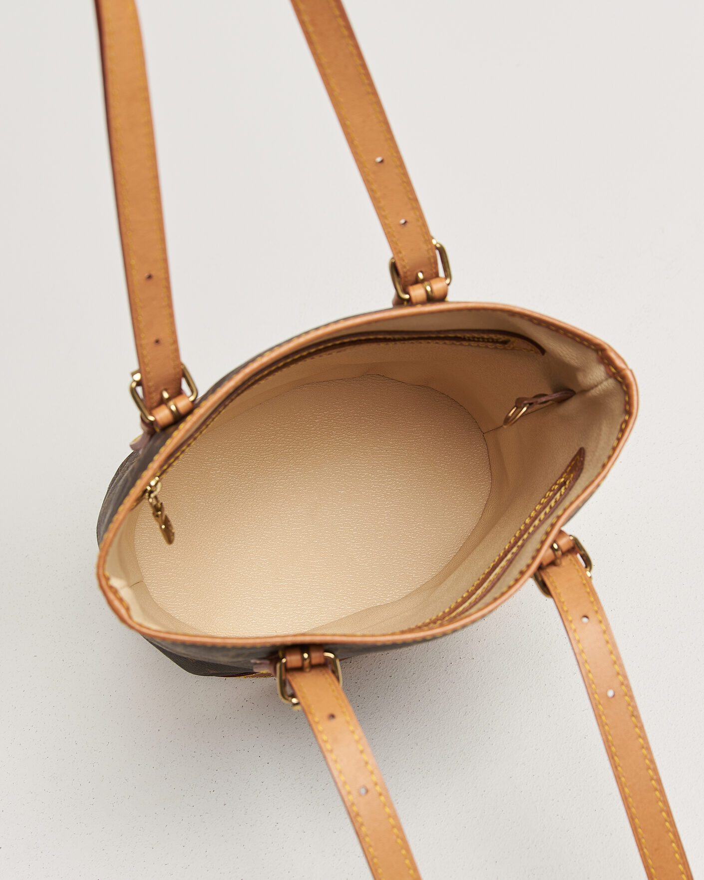 Herre | Pre-Owned & Vintage Bags | Louis Vuitton Pre-Owned | Bucket PM Bag Monogram