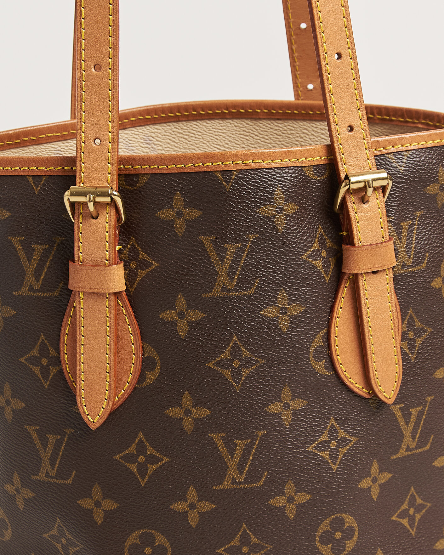 Herre | Pre-Owned & Vintage Bags | Louis Vuitton Pre-Owned | Bucket PM Bag Monogram