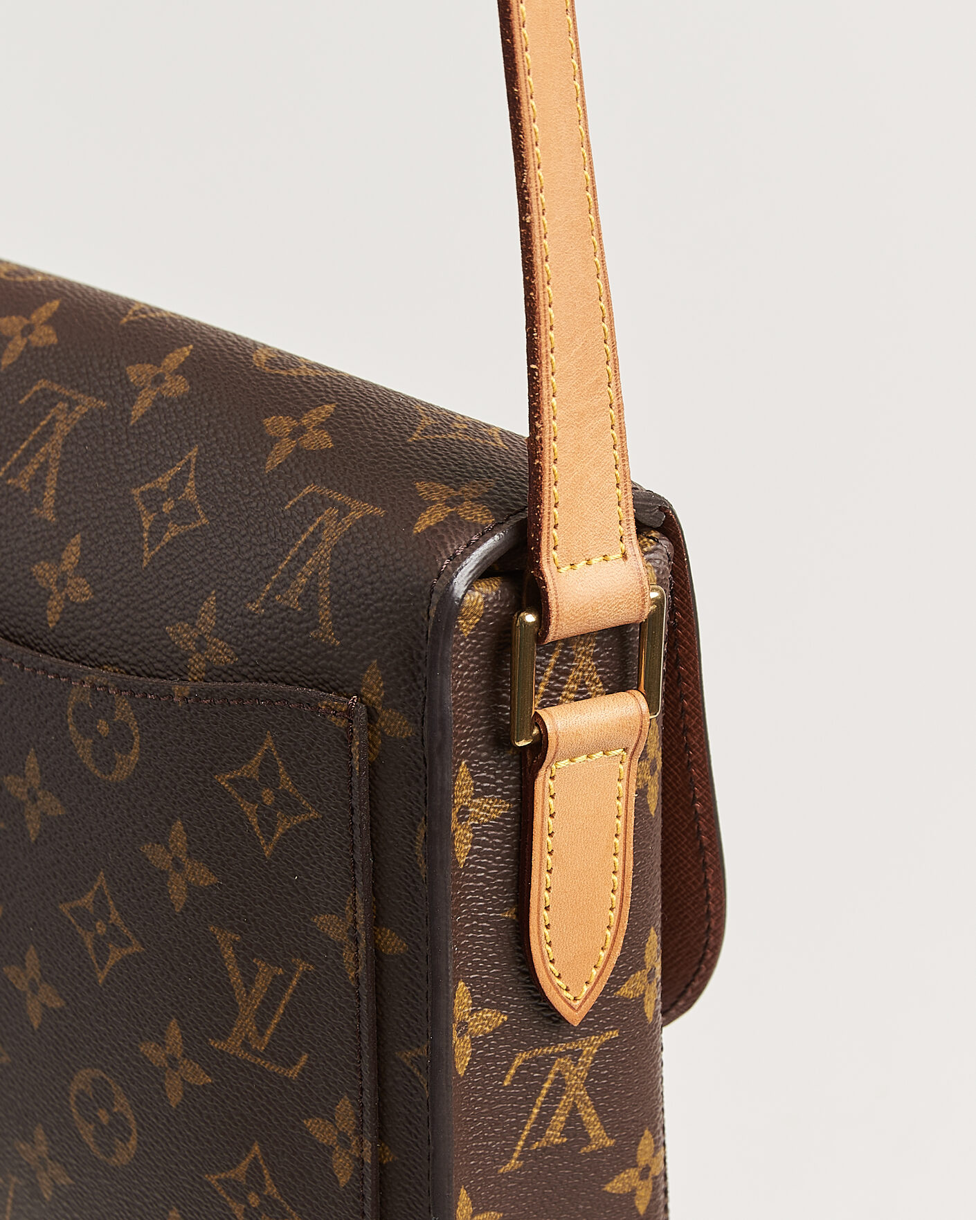 Louis Vuitton Pre-Owned Saint Cloud GM Bag Monogram hos CareOfCarl.no