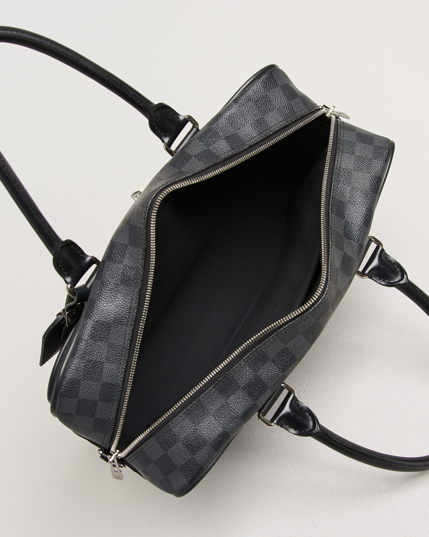 Herre | Pre-Owned & Vintage Bags | Louis Vuitton Pre-Owned | Agal Bag Damier Graphite