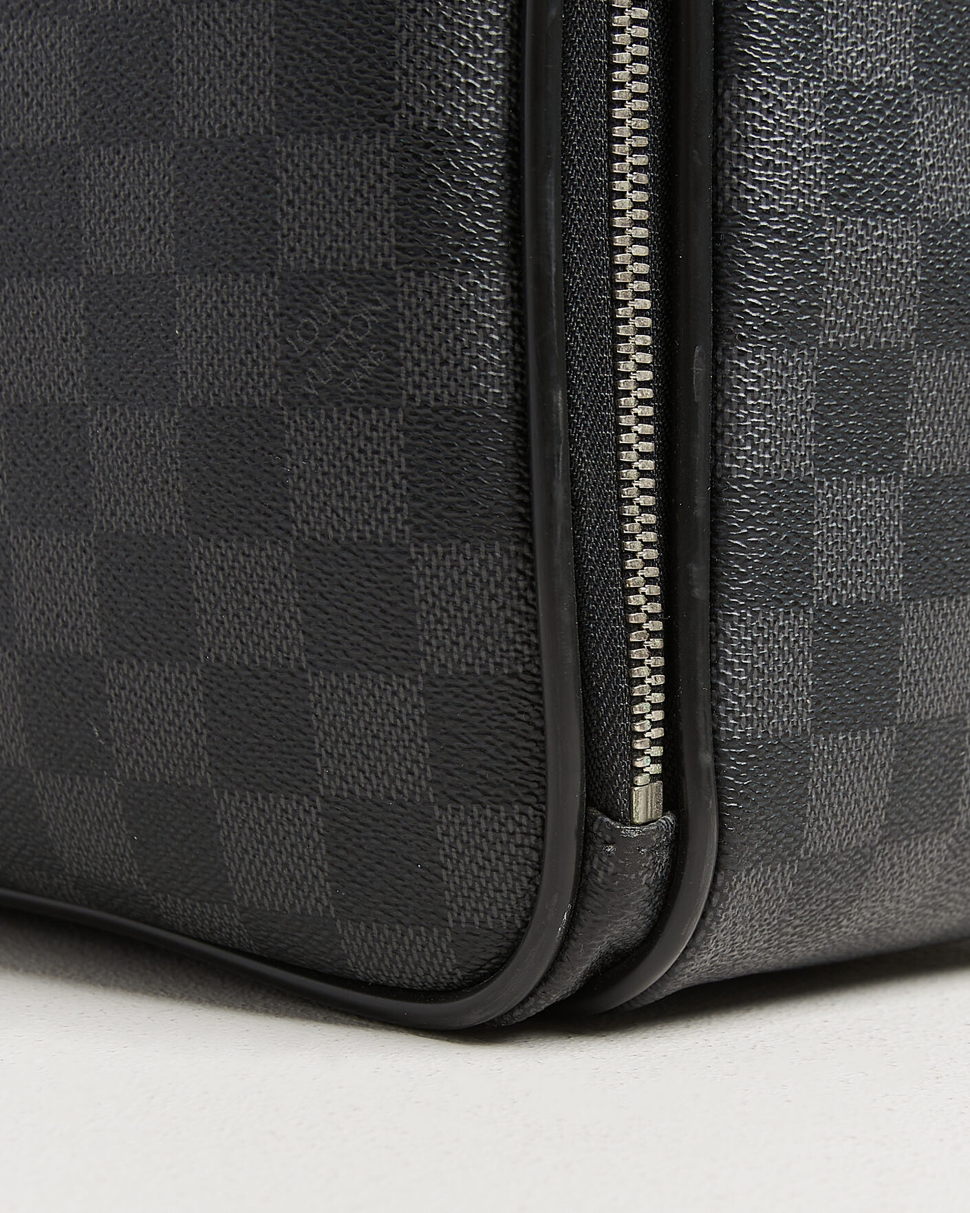 Herre | Pre-Owned & Vintage Bags | Louis Vuitton Pre-Owned | Agal Bag Damier Graphite