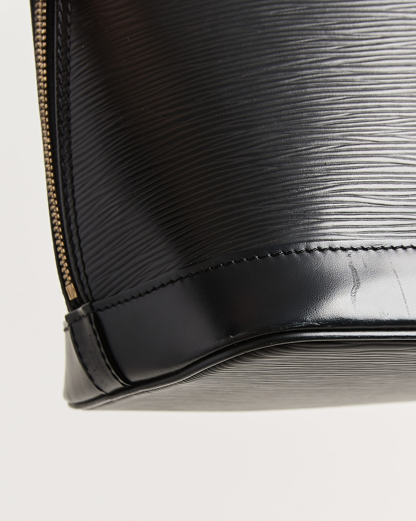 Herre | Pre-Owned & Vintage Bags | Louis Vuitton Pre-Owned | Alma PM Bag Epi Leather Black