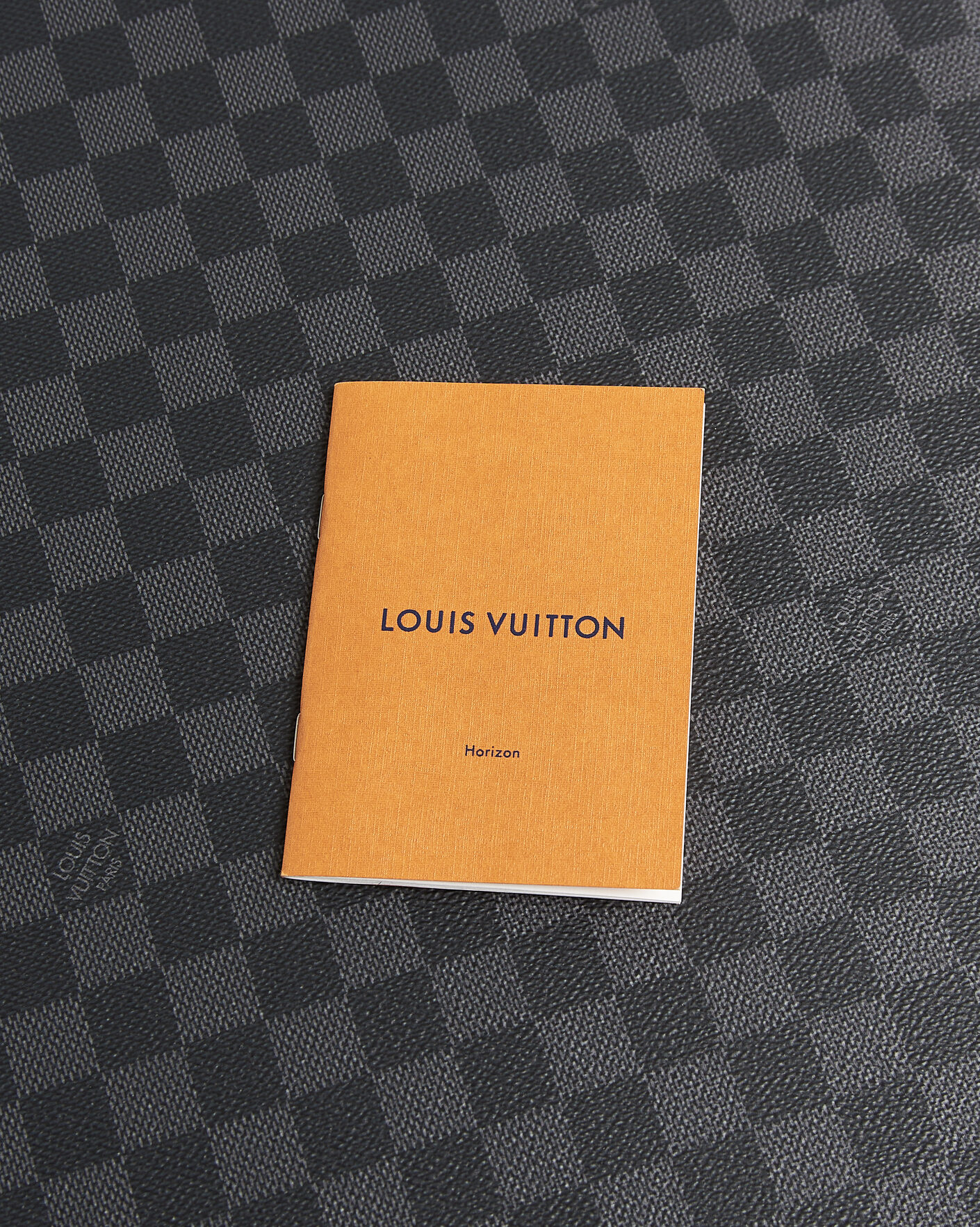 Herre | Pre-Owned & Vintage Bags | Louis Vuitton Pre-Owned | Horizon 55 Damier Graphite