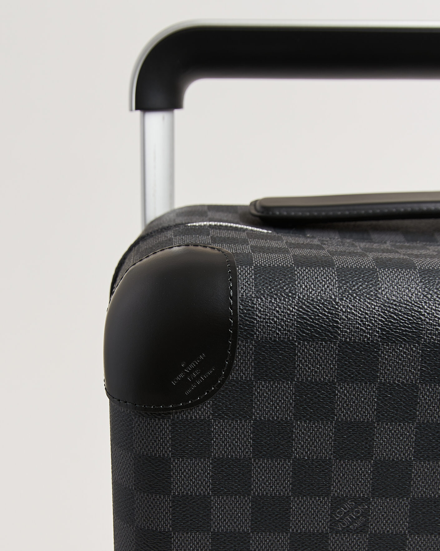 Herre | Pre-Owned & Vintage Bags | Louis Vuitton Pre-Owned | Horizon 55 Damier Graphite
