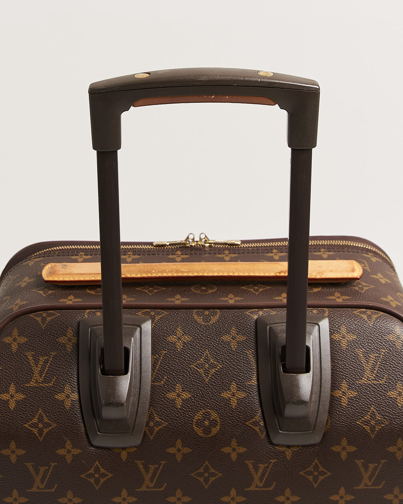 Herre | Pre-Owned & Vintage Bags | Louis Vuitton Pre-Owned | Pegase 45 Trolley Case Monogram