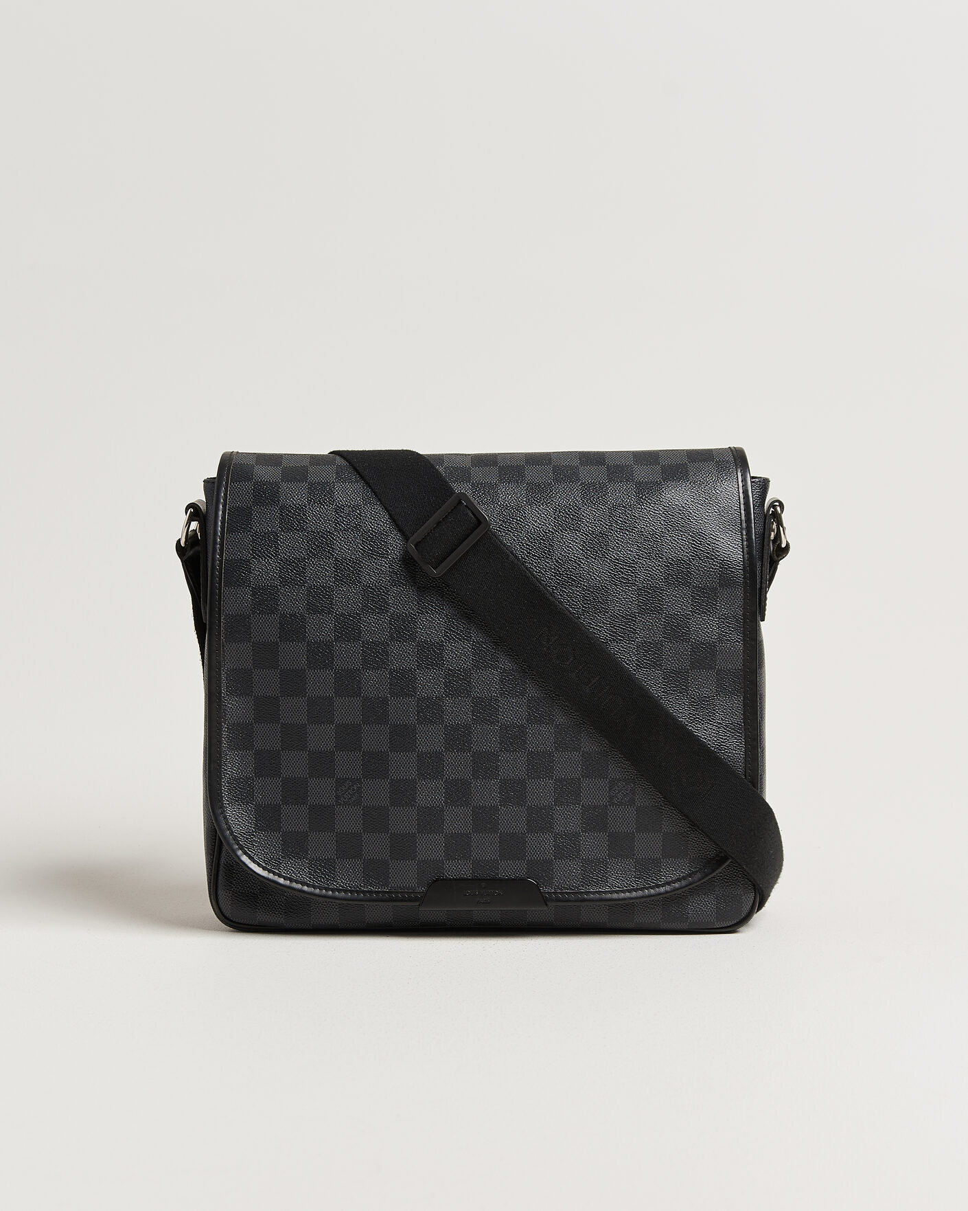 Herre | Pre-Owned & Vintage Bags | Louis Vuitton Pre-Owned | Daniel MM Shoulder Bag Damier Graphite