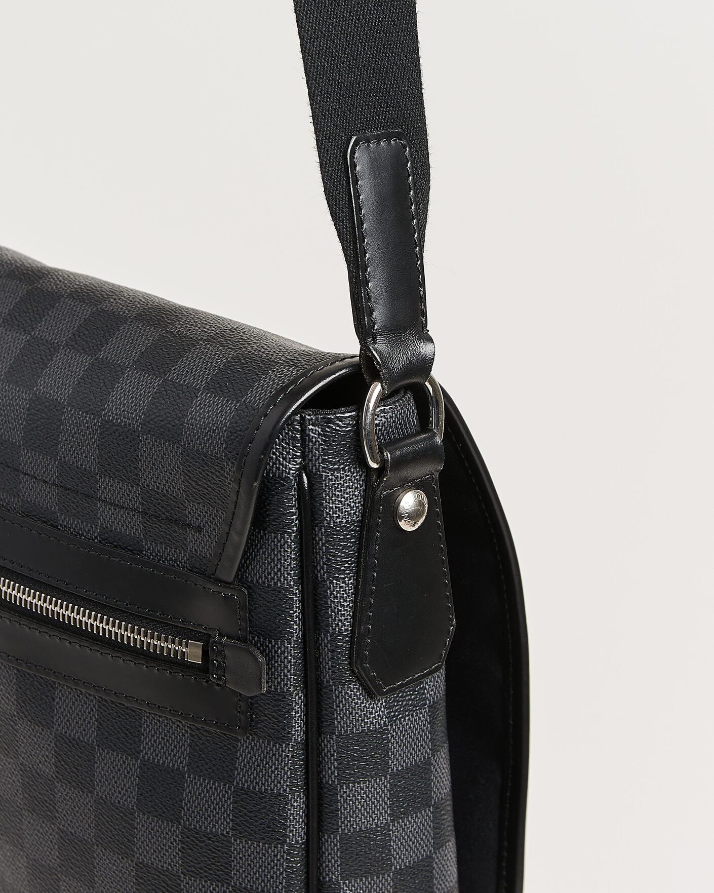 Herre | Pre-Owned & Vintage Bags | Louis Vuitton Pre-Owned | Daniel MM Shoulder Bag Damier Graphite