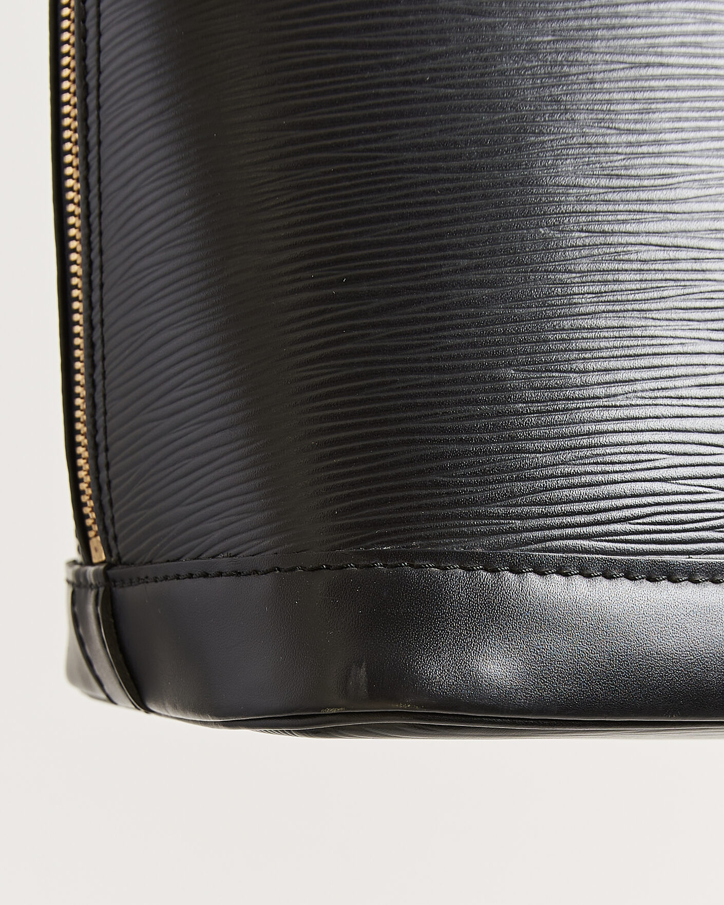 Herre | Pre-Owned & Vintage Bags | Louis Vuitton Pre-Owned | Alma PM Bag Epi Leather Black
