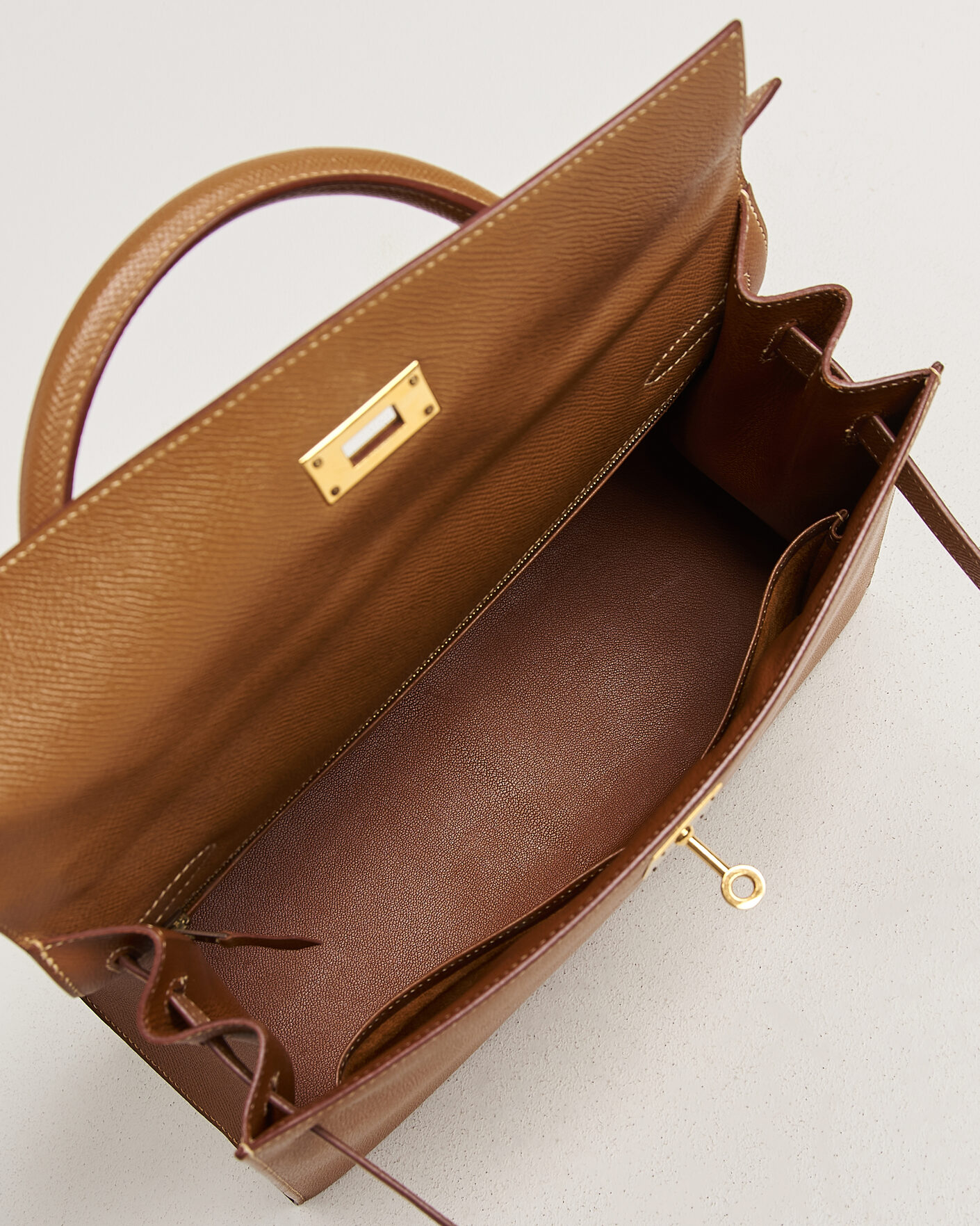 Herre | Pre-Owned & Vintage Bags | Hermès Pre-Owned | Kelly 32 Courchevel Leather Gold