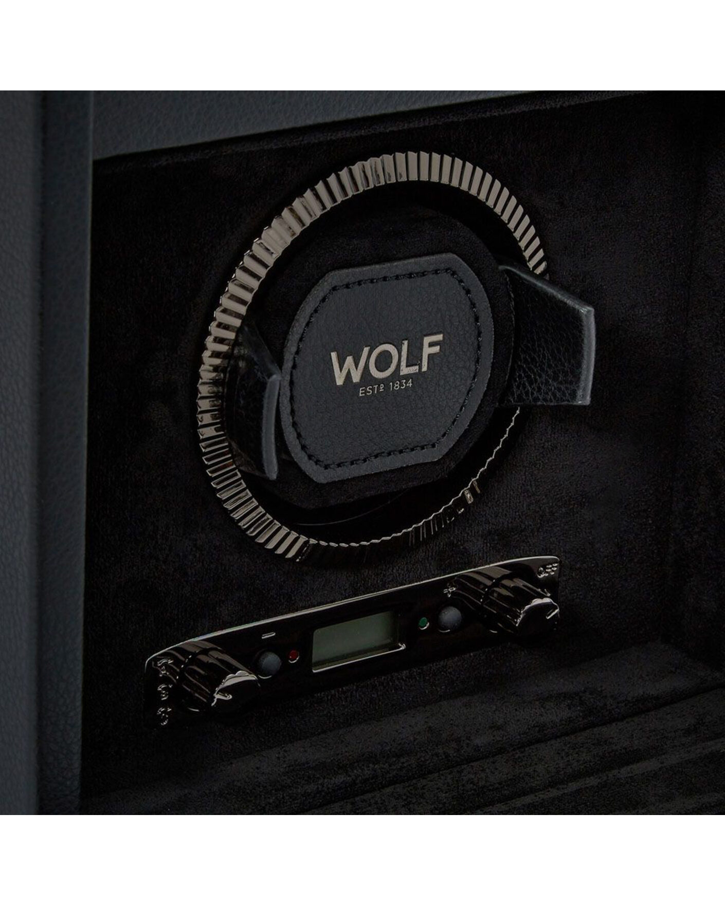 Herre | Klokke- og smykkeskrin | WOLF | British Racing Single Watch Winder With Storage Black