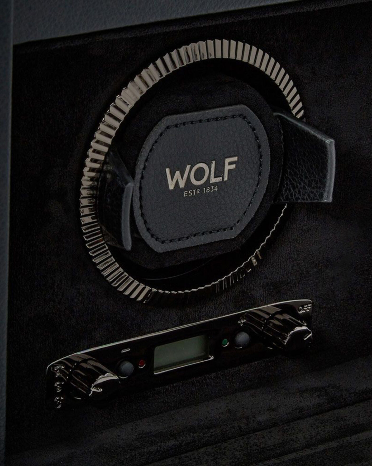 Herre | WOLF British Racing Single Watch Winder With Storage Black | WOLF | British Racing Single Watch Winder With Storage Black