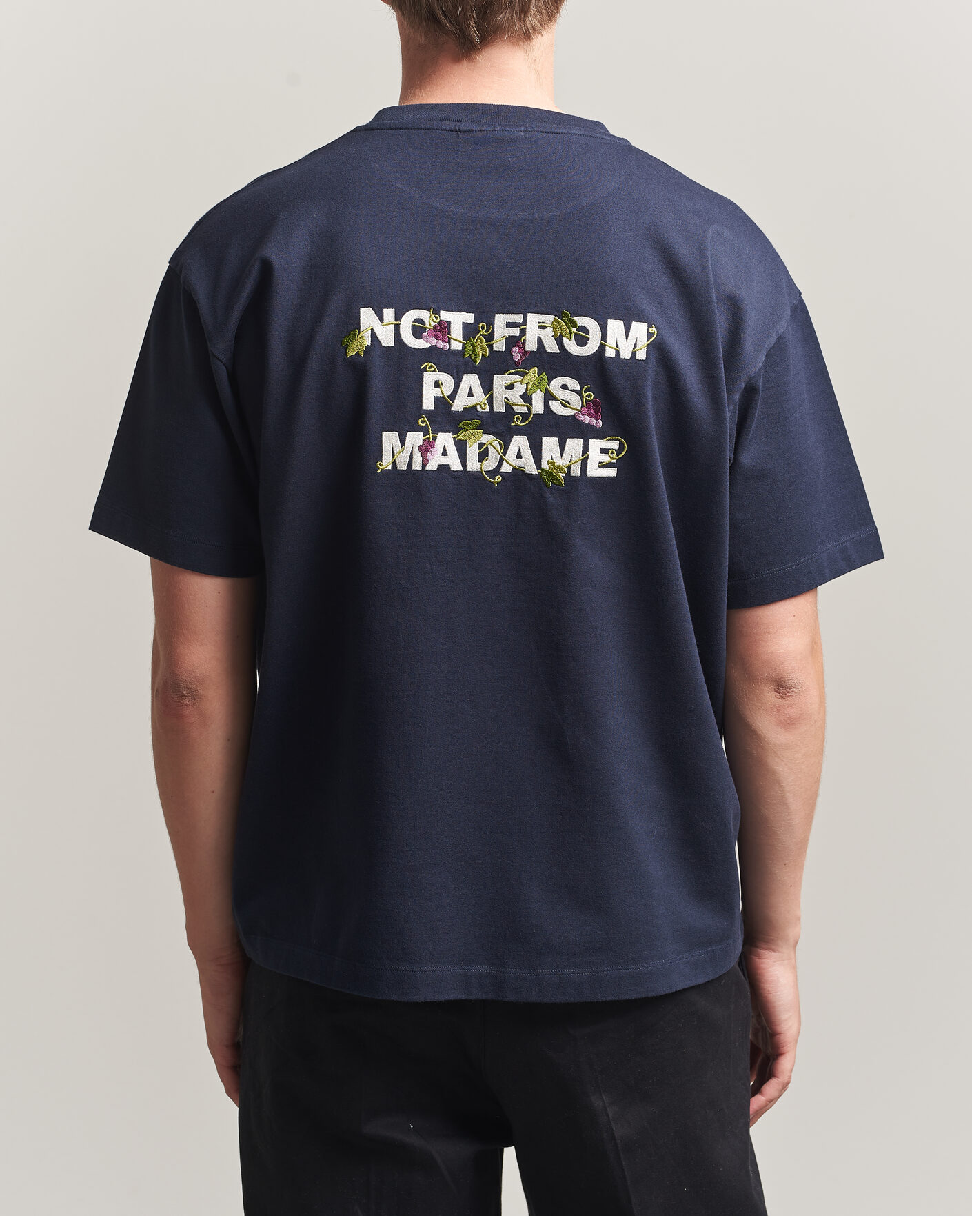 Herre | T-Shirts | Drôle de Monsieur | Vine Embroidered Slogan T-Shirt Navy