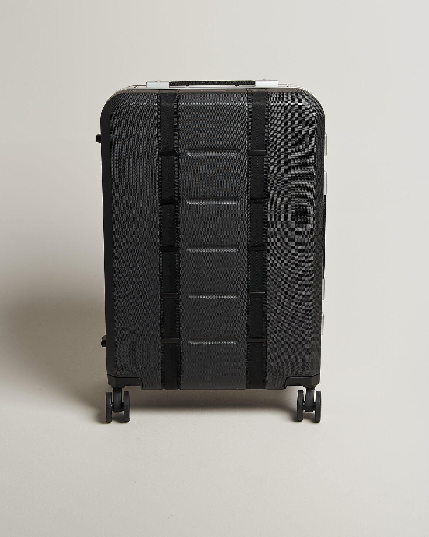 Herre | Vesker | DB | Ramverk Pro Check-In Luggage Medium Silver/Black