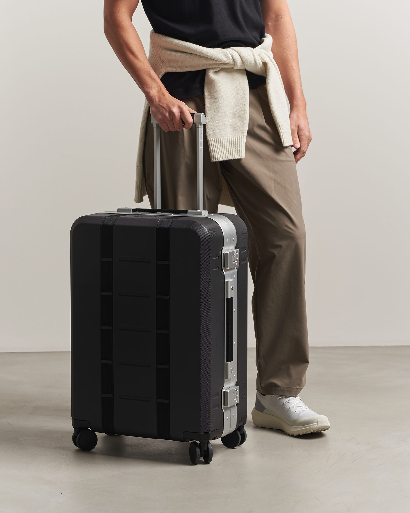 Herre | Vesker | DB | Ramverk Pro Check-In Luggage Medium Silver/Black