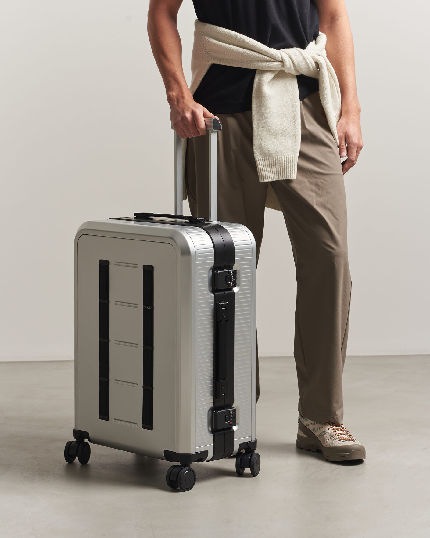Herre | Vesker | DB | Ramverk Alu Pro Check-In Luggage Medium Silver/Onyx