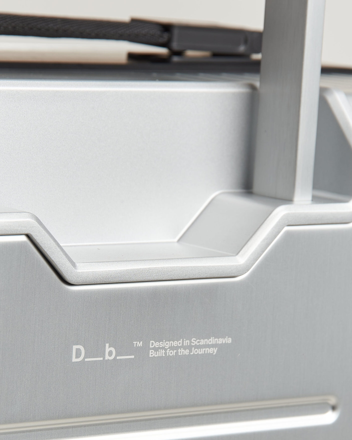 Herre | Vesker | DB | Ramverk Alu Pro Check-In Luggage Medium Silver/Onyx