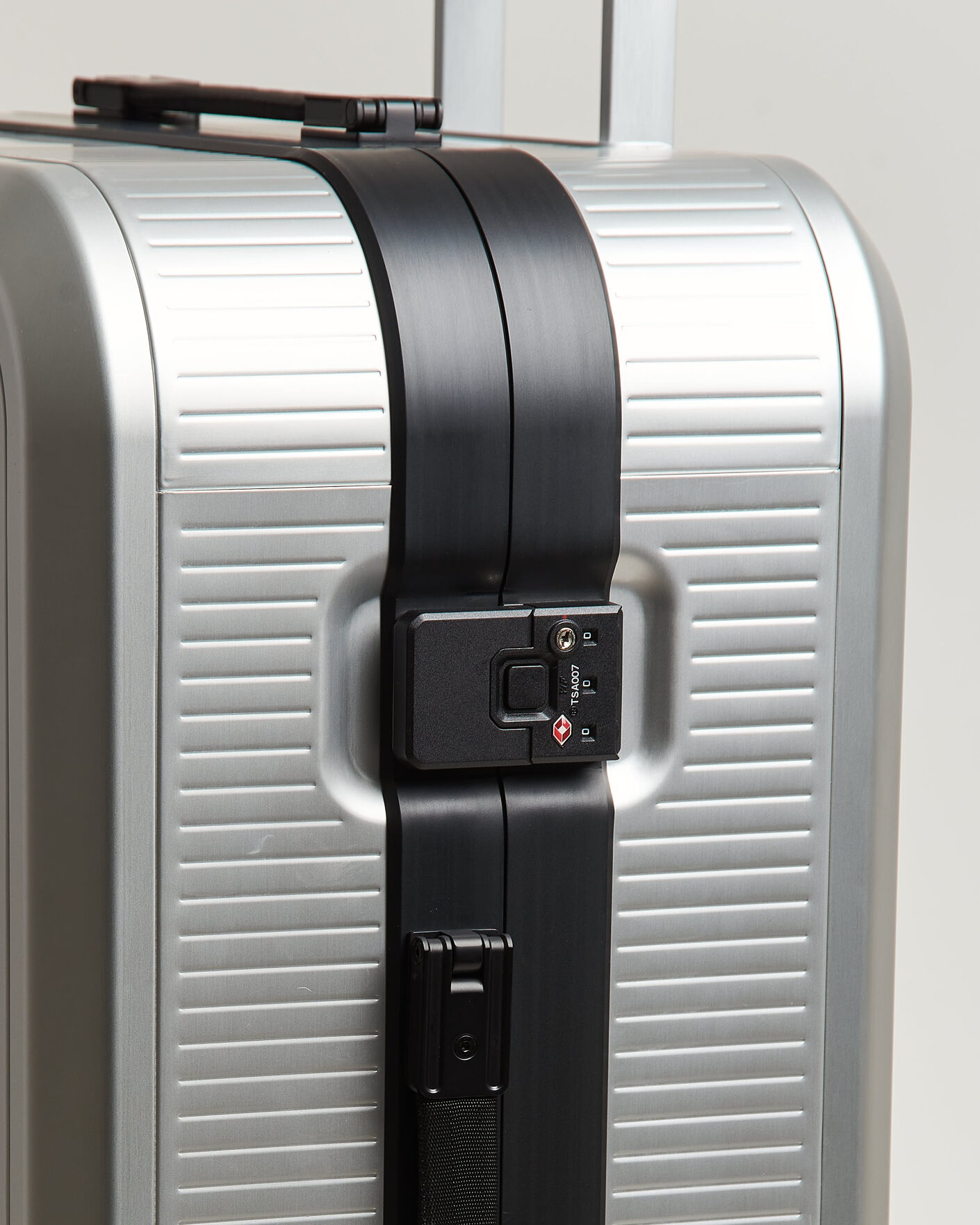 Herre | Vesker | DB | Ramverk Alu Pro Check-In Luggage Large Silver/Onyx