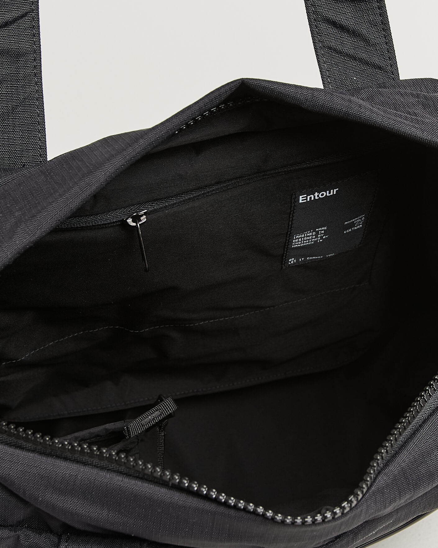 Herre | Vesker | DB | Entour Tote 22L Black Out