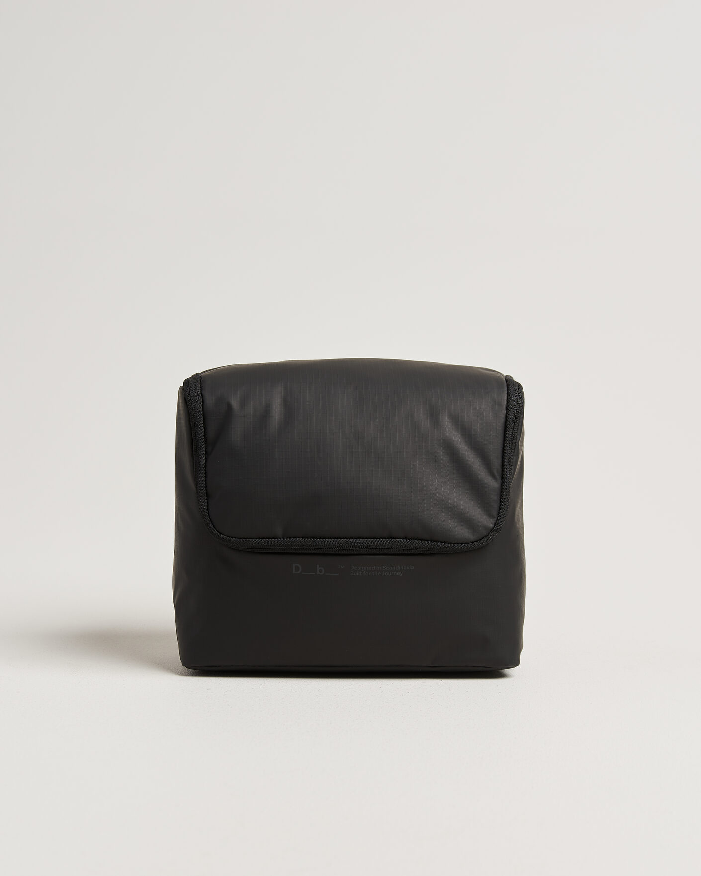 Herre | Vesker | DB | Essential Wash Bag M Black Out