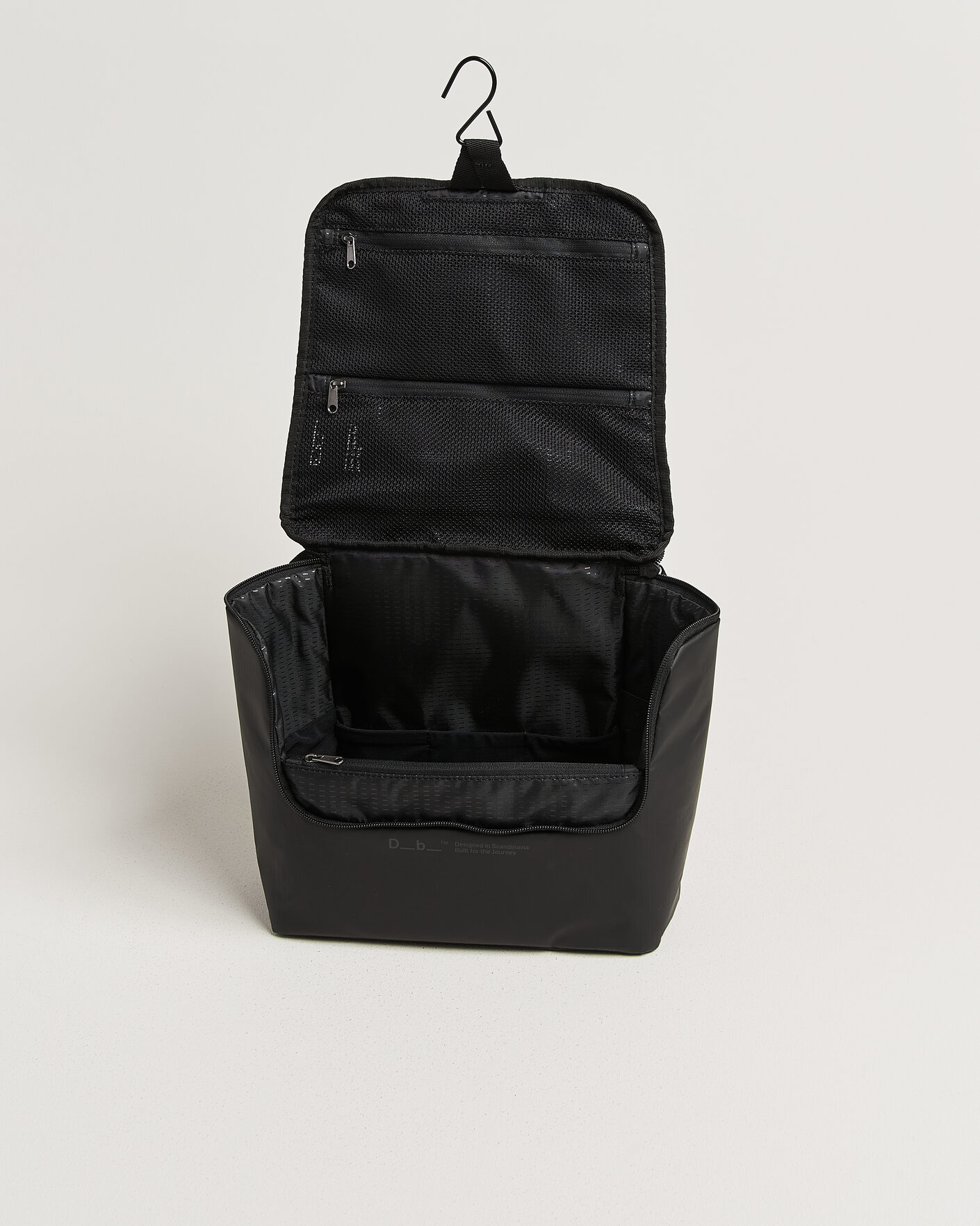 Herre | Vesker | DB | Essential Wash Bag M Black Out