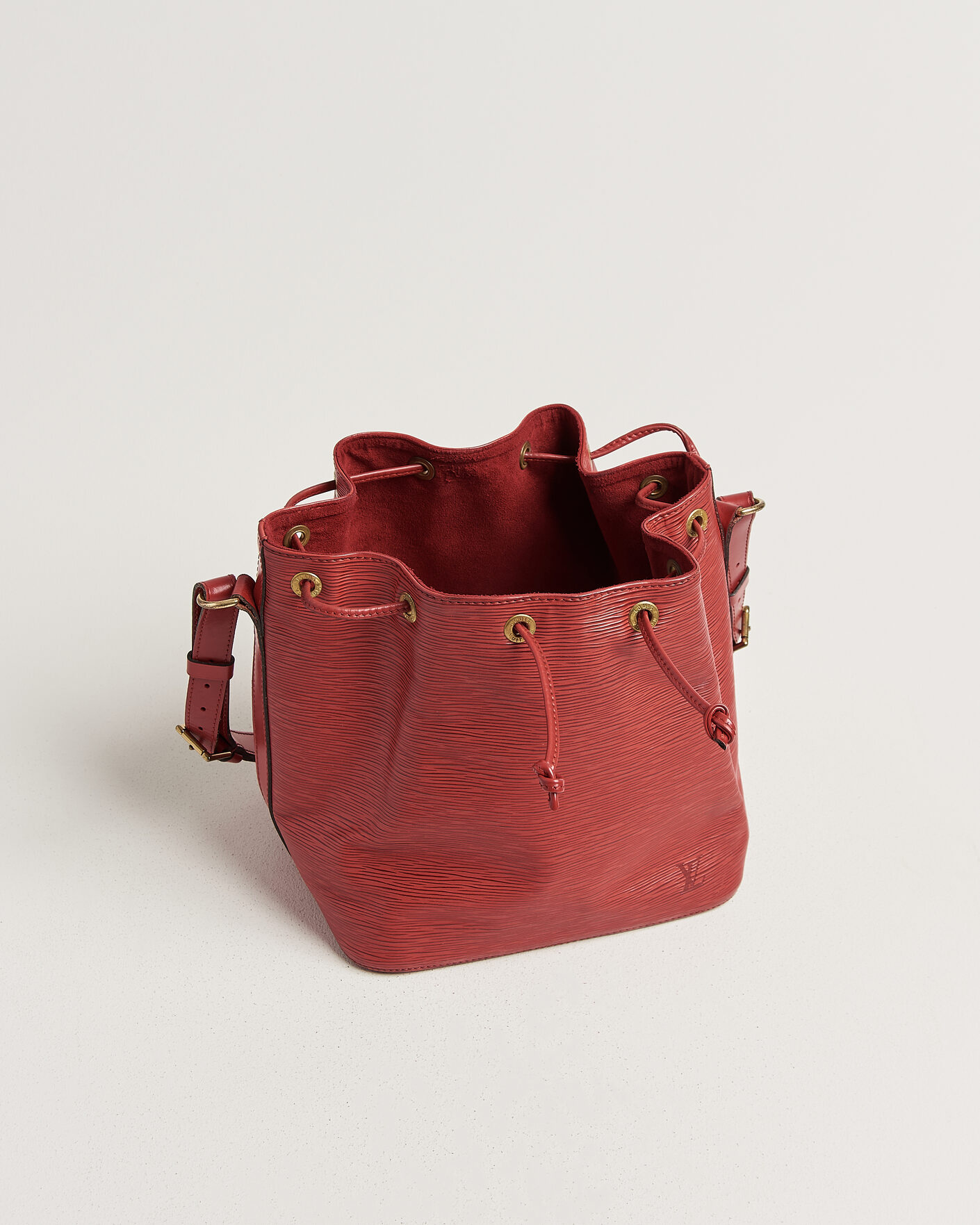 Herre | Pre-Owned & Vintage Bags | Louis Vuitton Pre-Owned | Petit Noé Epi Leather Red