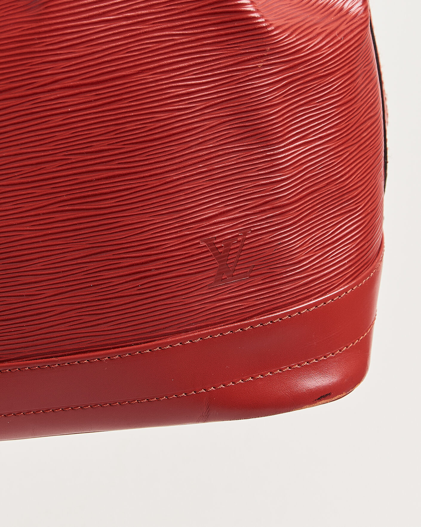 Herre | Pre-Owned & Vintage Bags | Louis Vuitton Pre-Owned | Noé Epi Leather Red