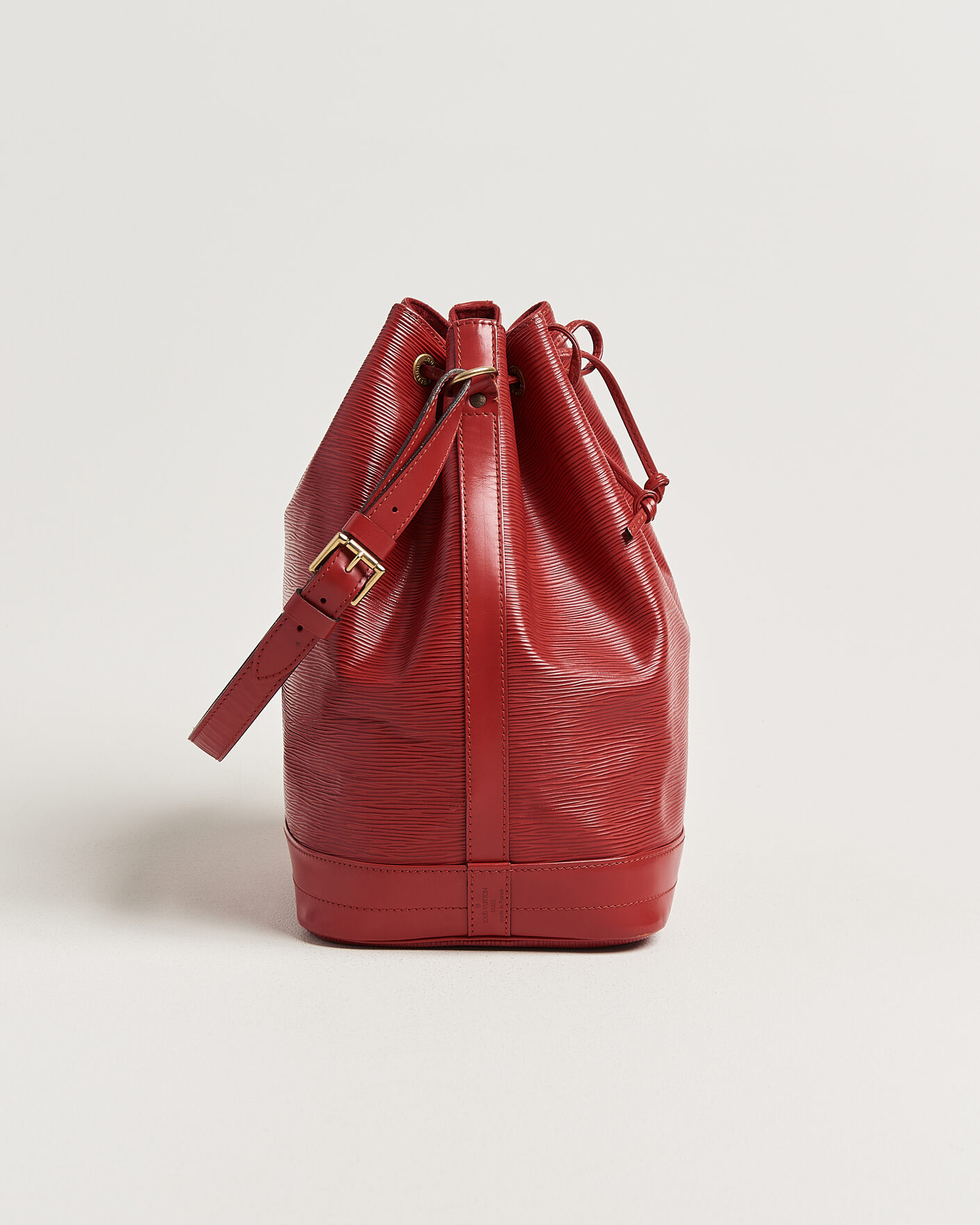 Herre | Pre-Owned & Vintage Bags | Louis Vuitton Pre-Owned | Noé Epi Leather Red