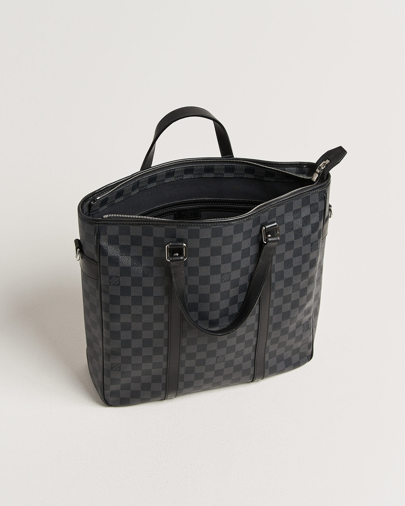 Herre | Pre-Owned & Vintage Bags | Louis Vuitton Pre-Owned | Tadao Tote Bag Damier Graphite