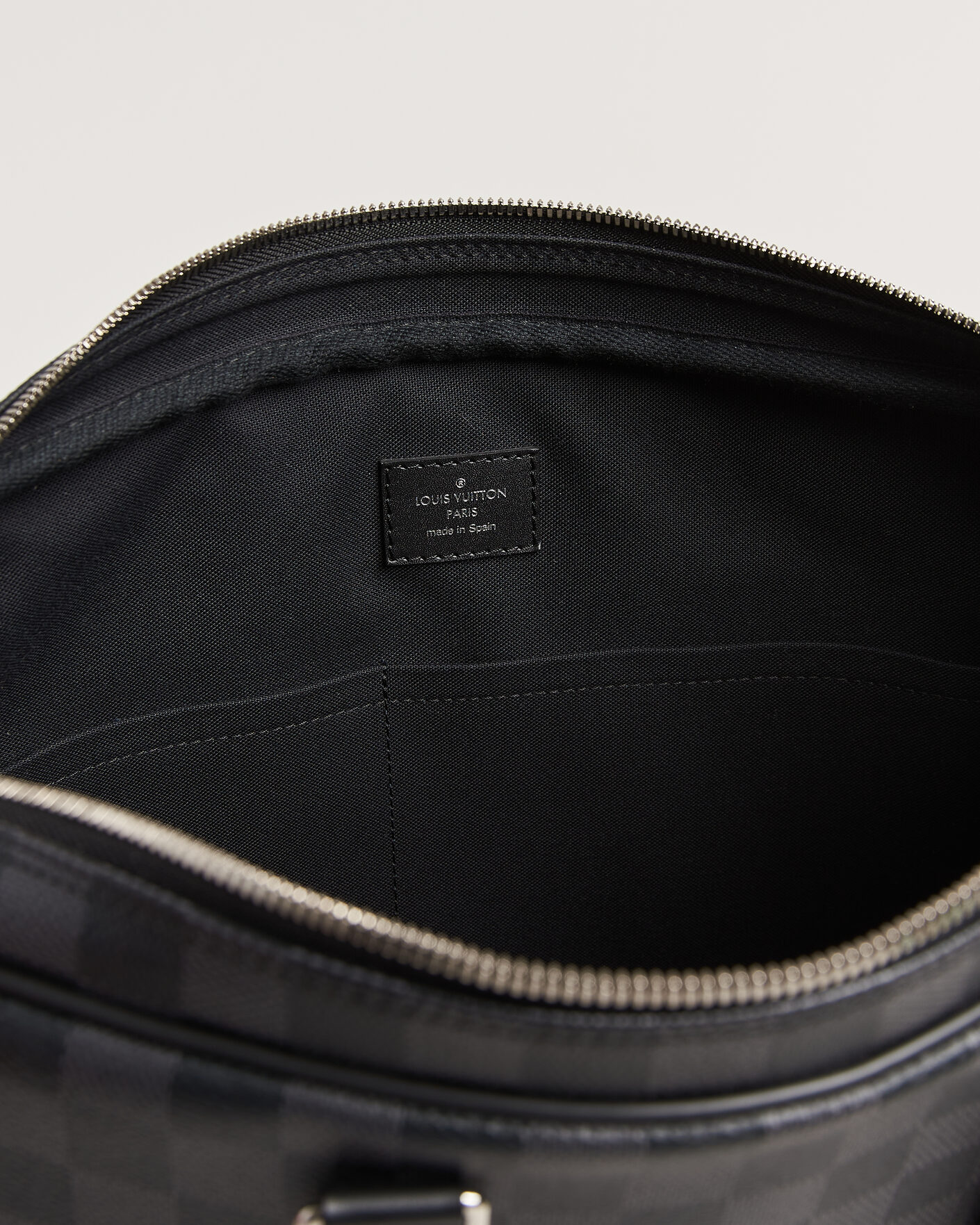 Herre | Pre-Owned & Vintage Bags | Louis Vuitton Pre-Owned | Porte Documents Damier Graphite