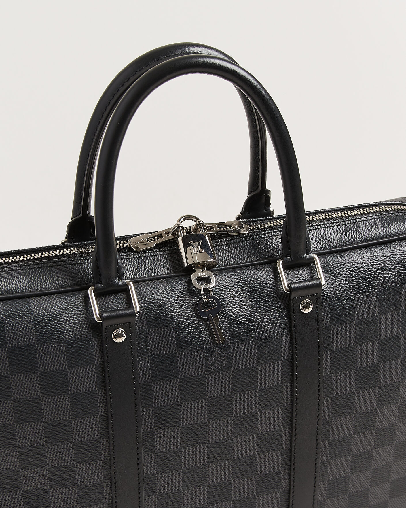 Herre | Pre-Owned & Vintage Bags | Louis Vuitton Pre-Owned | Porte Documents Damier Graphite