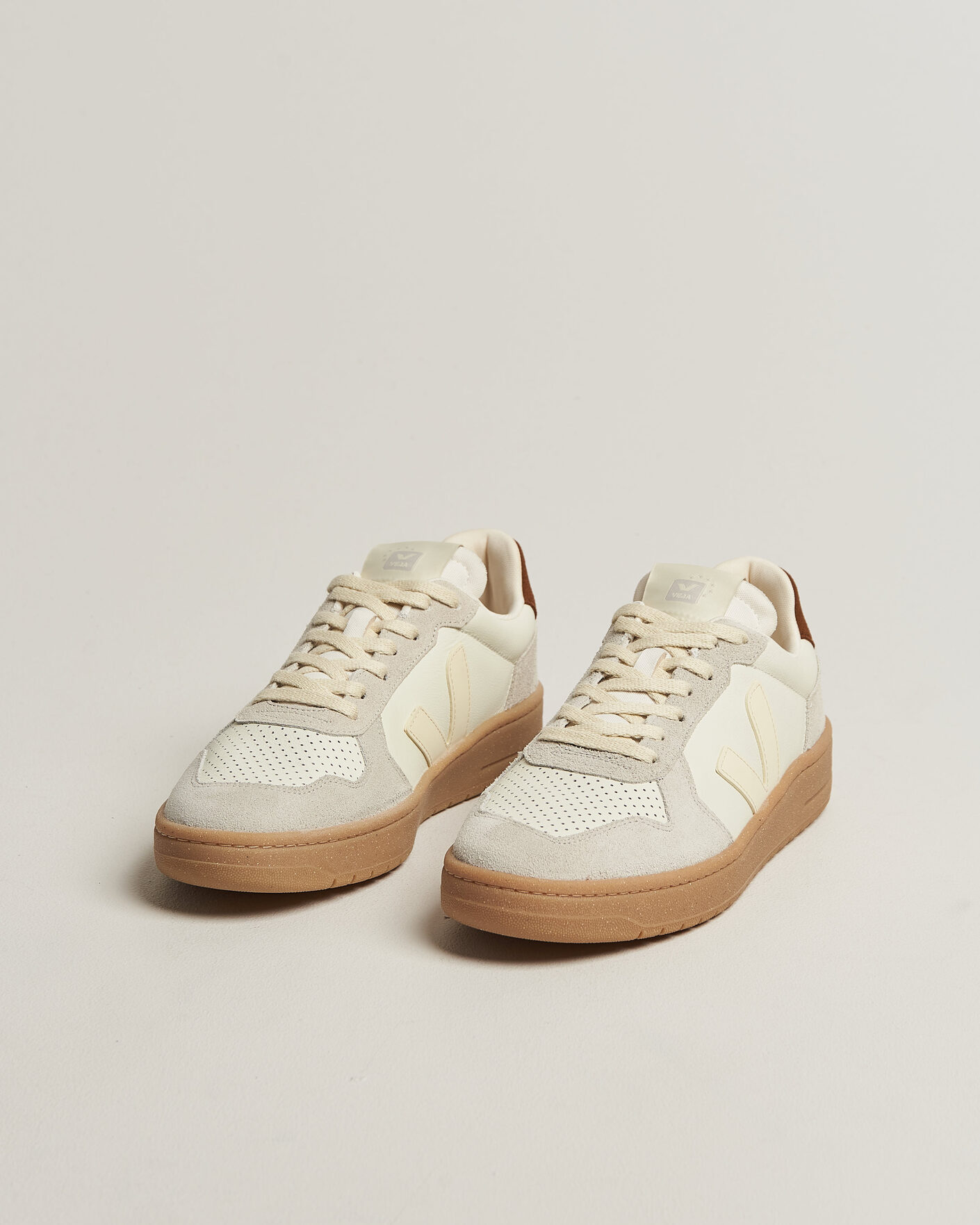 Herre | Sneakers | Veja | V-82 Sneaker Pure Calcaire/Cognac