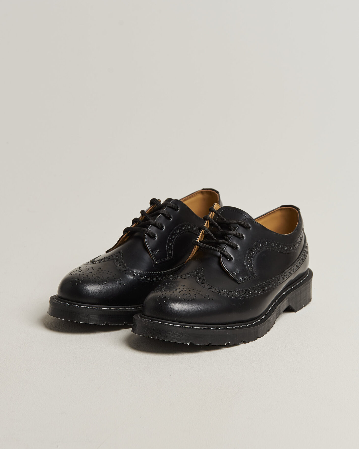 Herre | Brogues | Solovair | American Brogue Shoe Black Shine