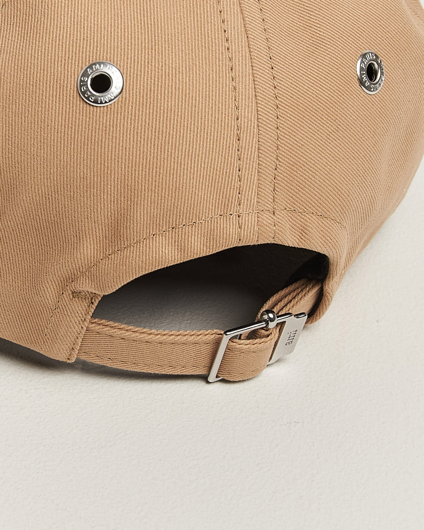 Herre | Hatter og capser | AMI | Contrasted Heart Logo Cap Beige Mastic